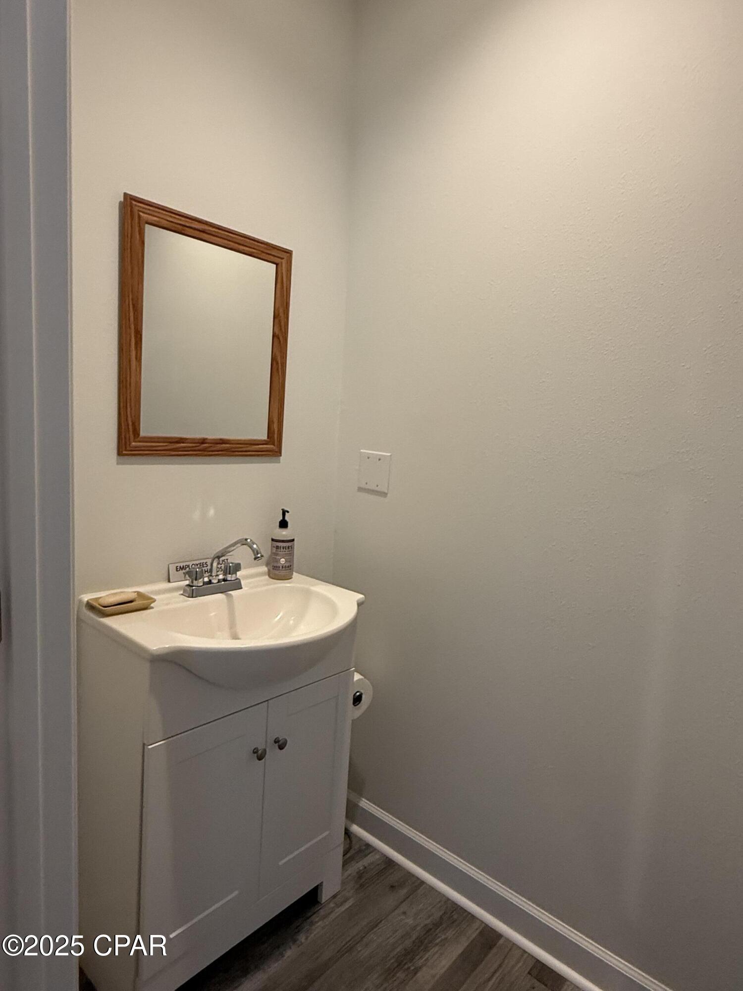 Ukuv_ygl4sto6e80r8enm3o5fxlk_mfbon0cuzsog1w