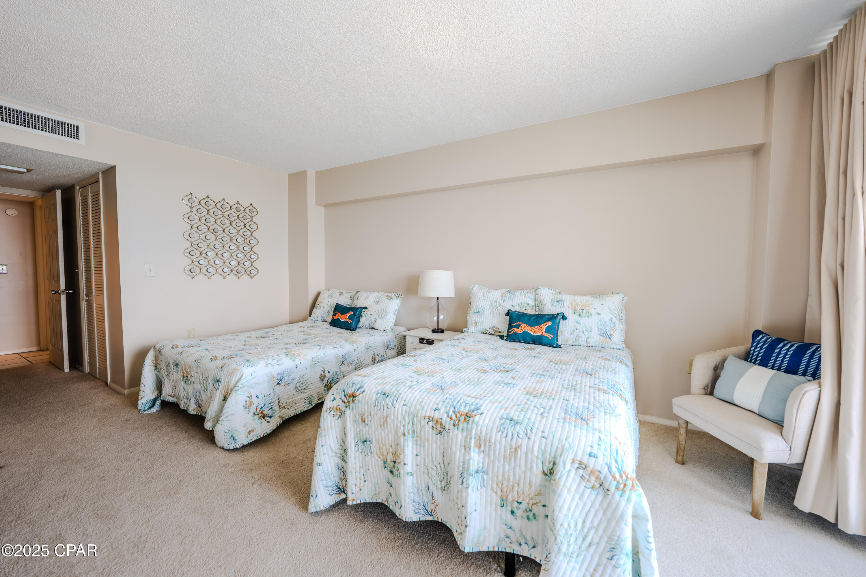 Image 14 For 7205 Thomas Drive  1206 E