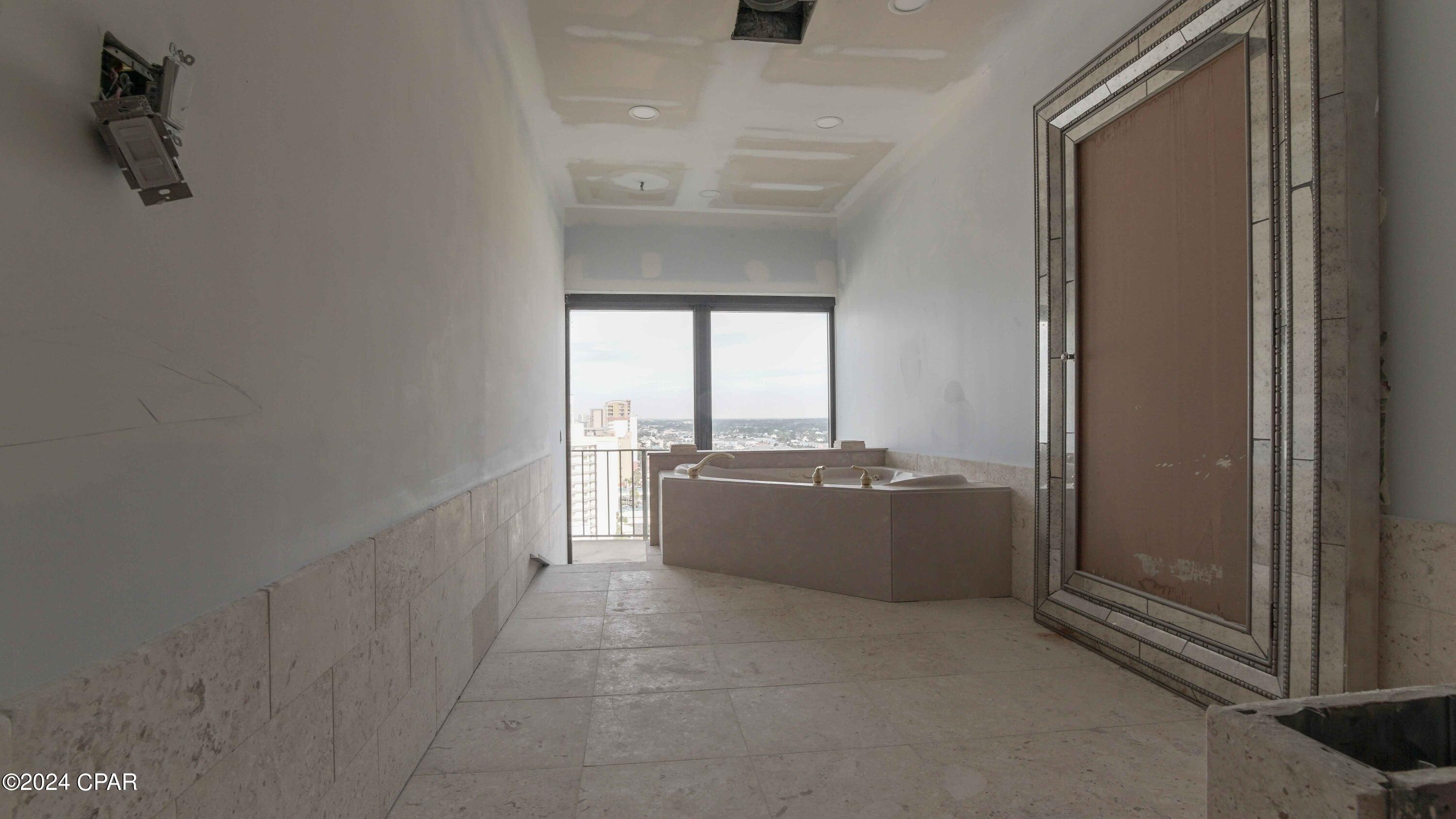 Neayz0kdrxwknevi8q6pbcmopmfqcbn8_ieiu0kr8zq