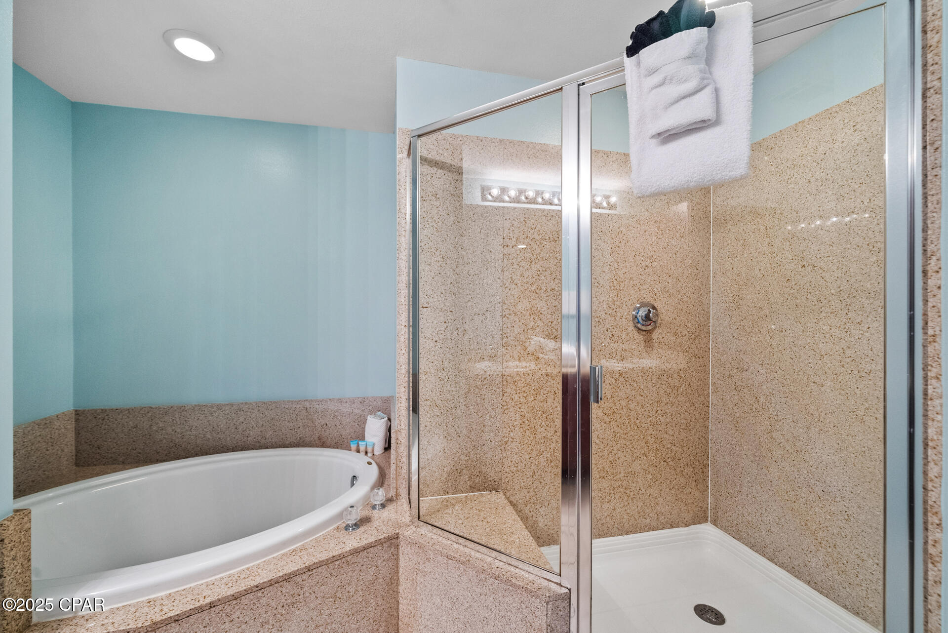 Image 14 For 9860 Thomas Drive  1209