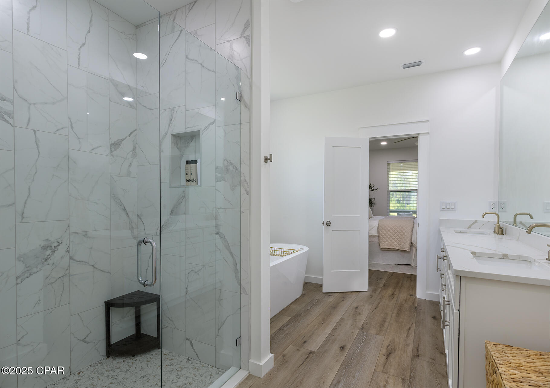 N Hyrh5z6xgx7qd33wrdsqlds0yprgt36e Yj8kyy4i