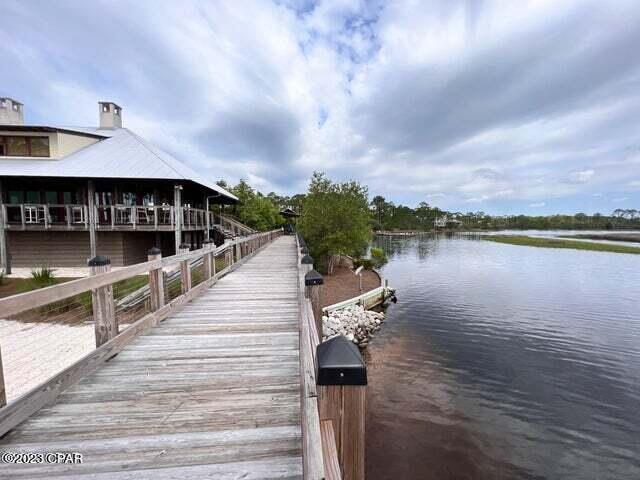 Tnuj9jpe55s7re9lnbxf8fllicsuuj9esvxelhcrae8