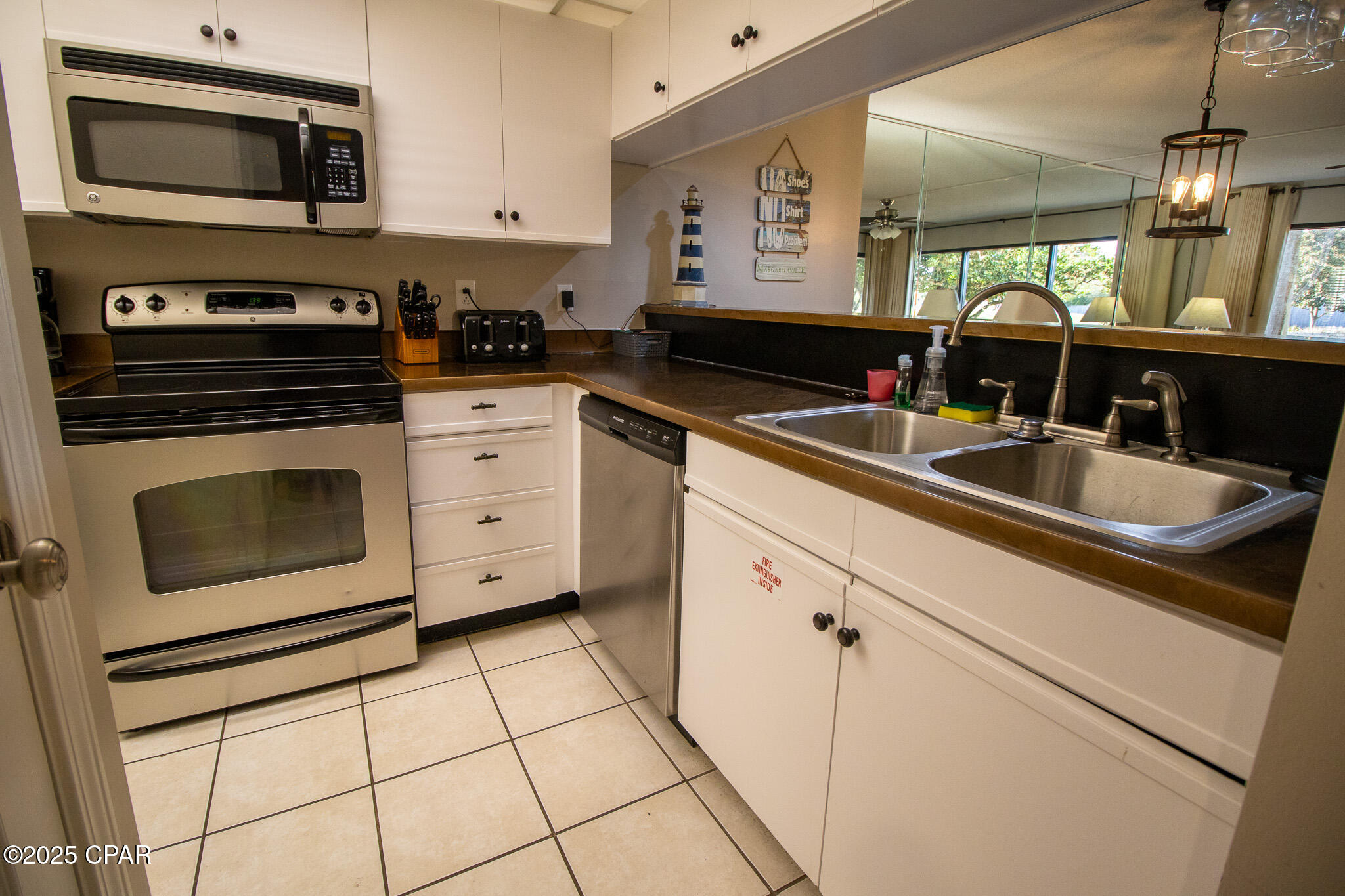 Image 7 For 520 Richard Jackson Boulevard 2001