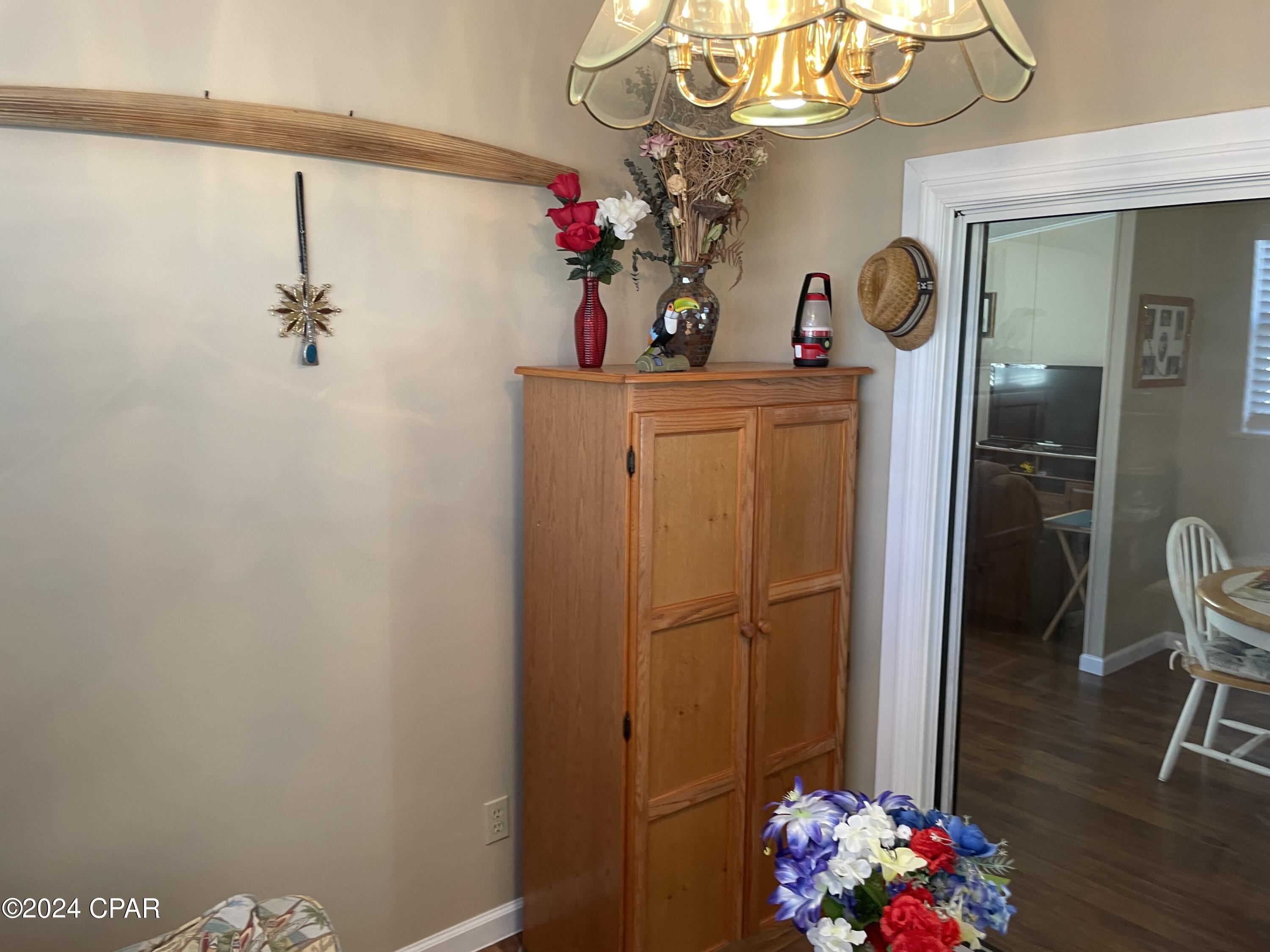 E_wz6t_9bon72hxr I3swvsq8nj8mb4apbqwyre9_ua