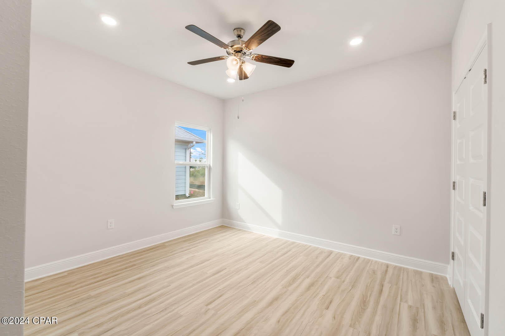 Bl6knyoza3fdudx6f69pq9qcr0hqyvkmx3kioppiydw