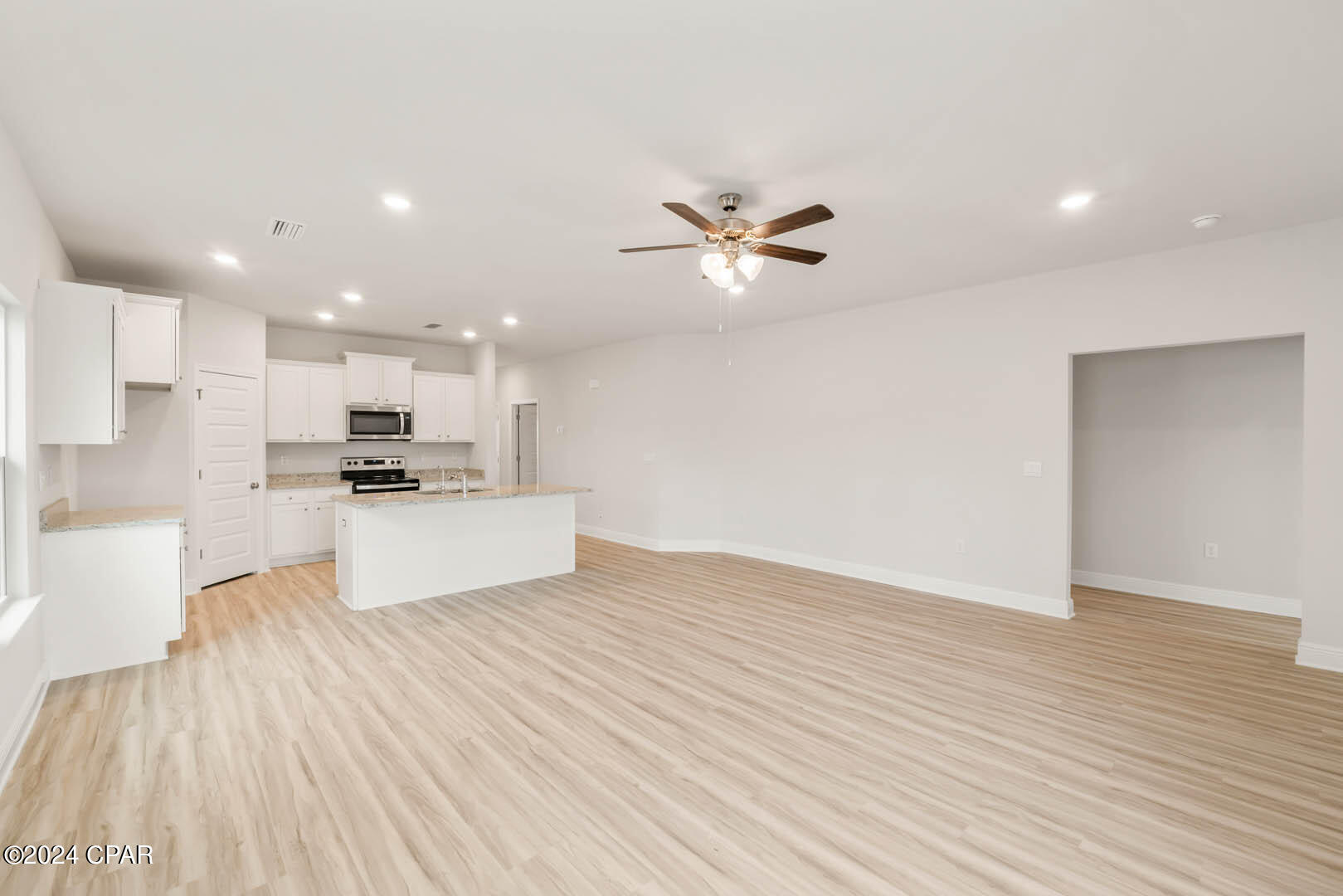 Suc3iar6eecfpuyevseor6_wbq656if9j48nsvgweb4