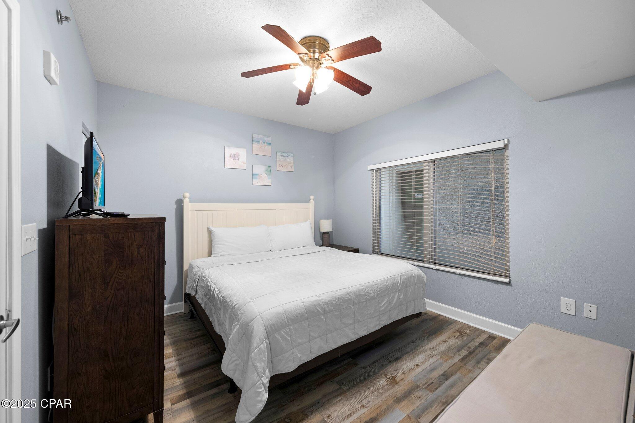 Image 10 For 9900 Thomas Drive 2009