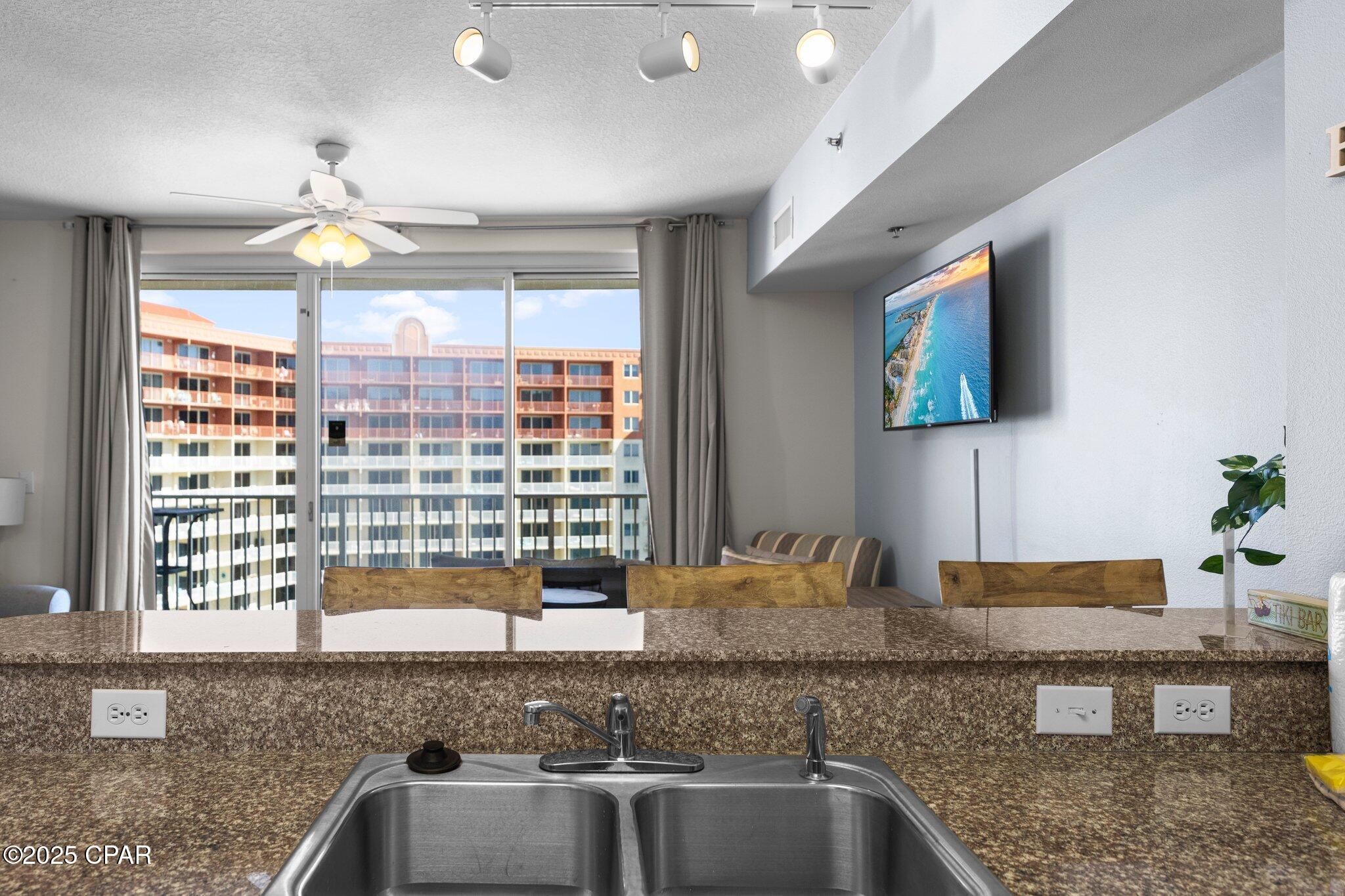 Image 7 For 9900 Thomas Drive 2009