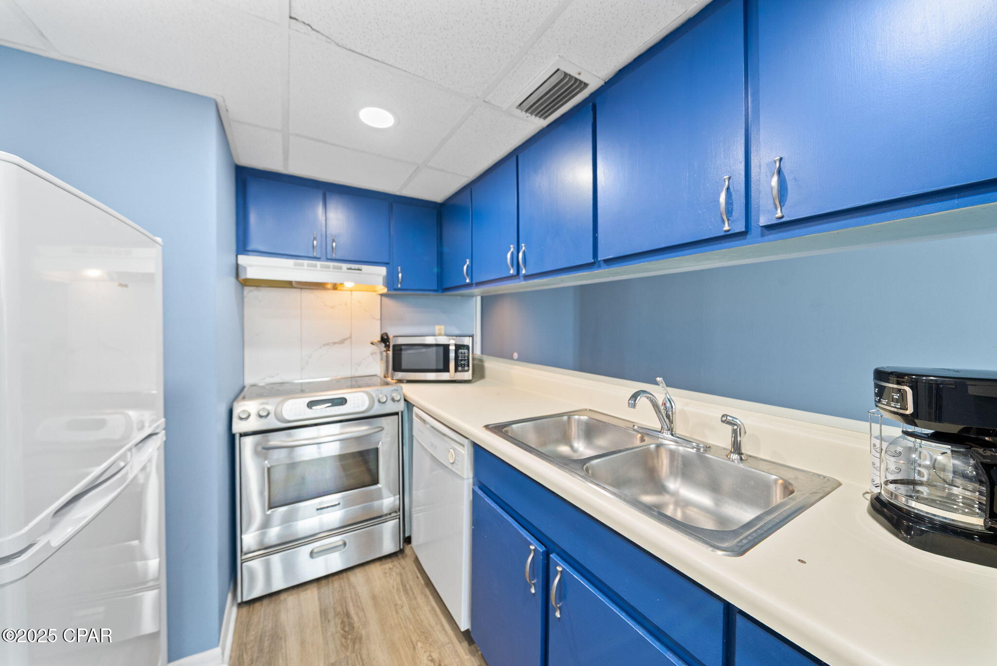 Image 13 For 9850 Thomas Drive 1012w