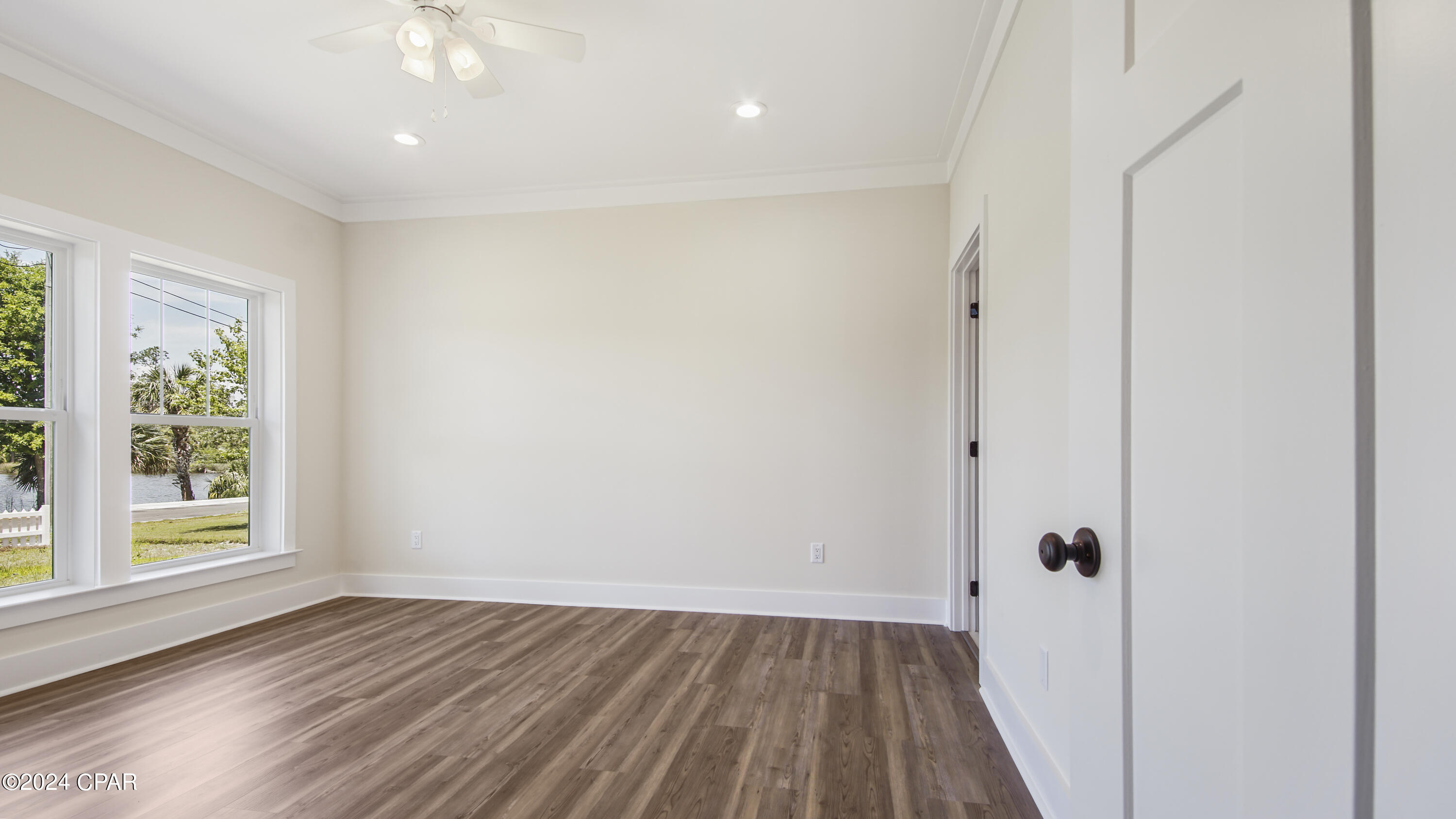 Uwnfkcgkd_2llwoq4jrurbvigrwtuqj4n6bqfjmrrjo