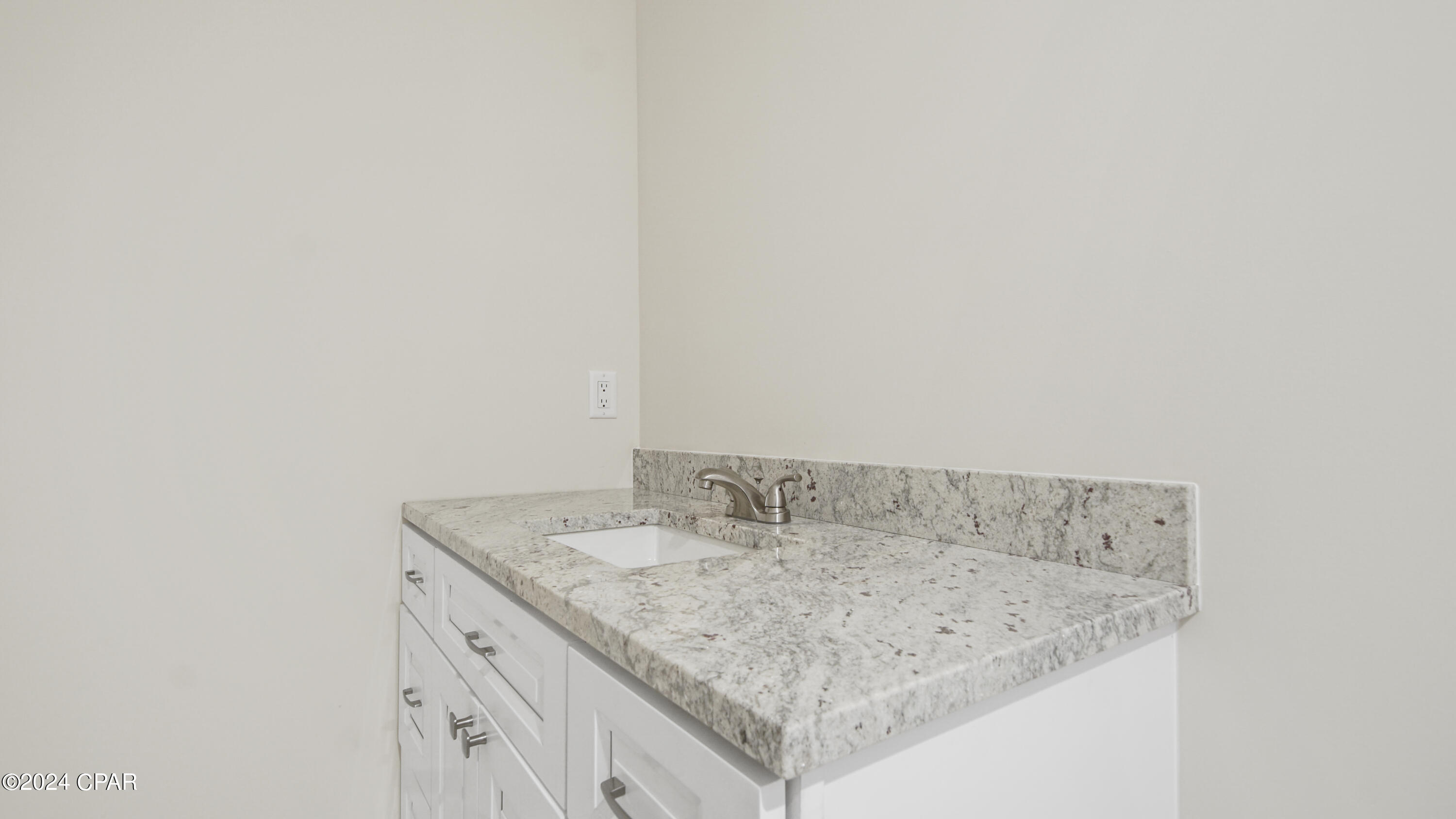 P7r9pj8e3svfsulzf_i0aaosccelubisxkzqlf14nfc