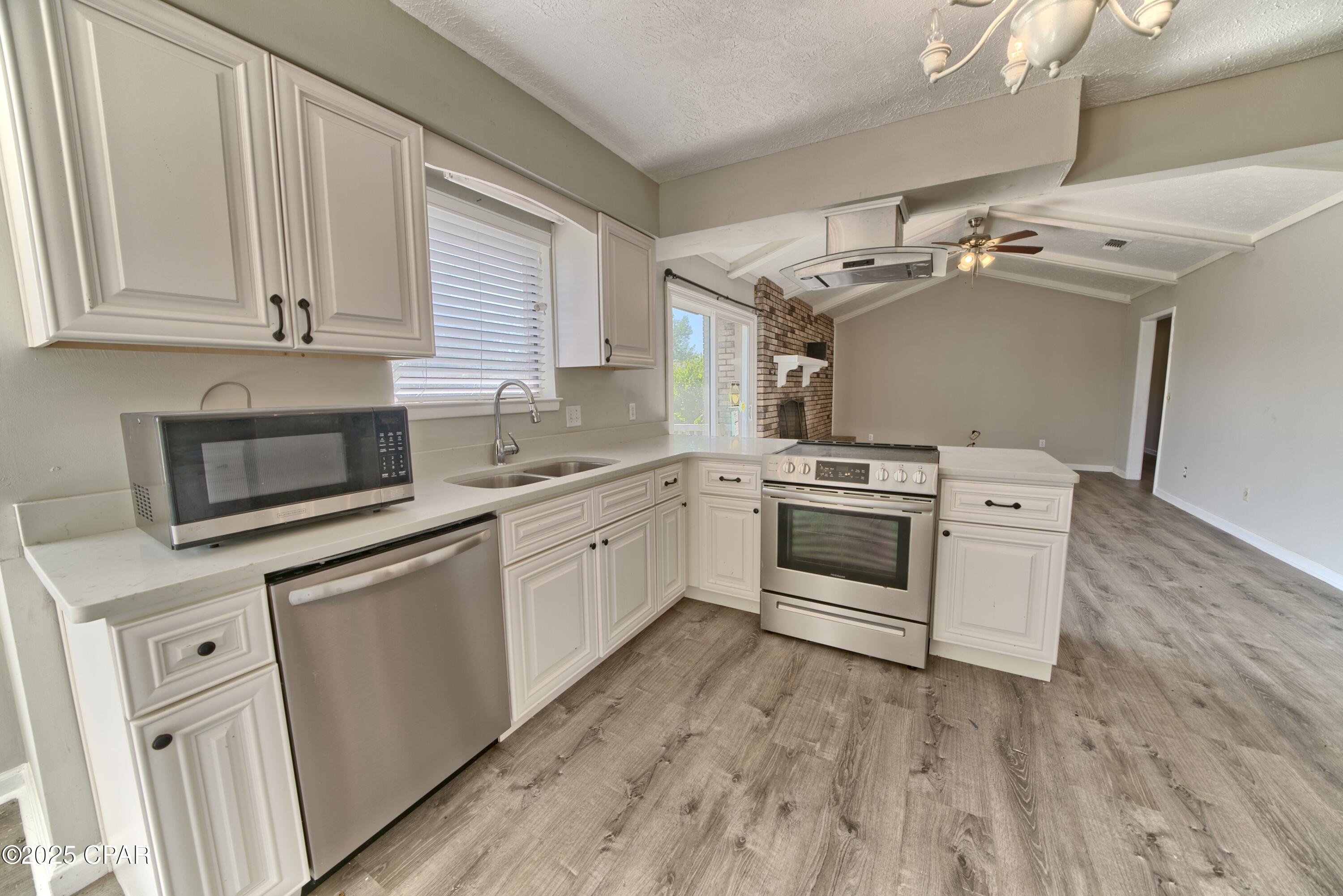 C_0plf2qw Tdx7hphr77y30ger7btbaq0mxfhbz2pze