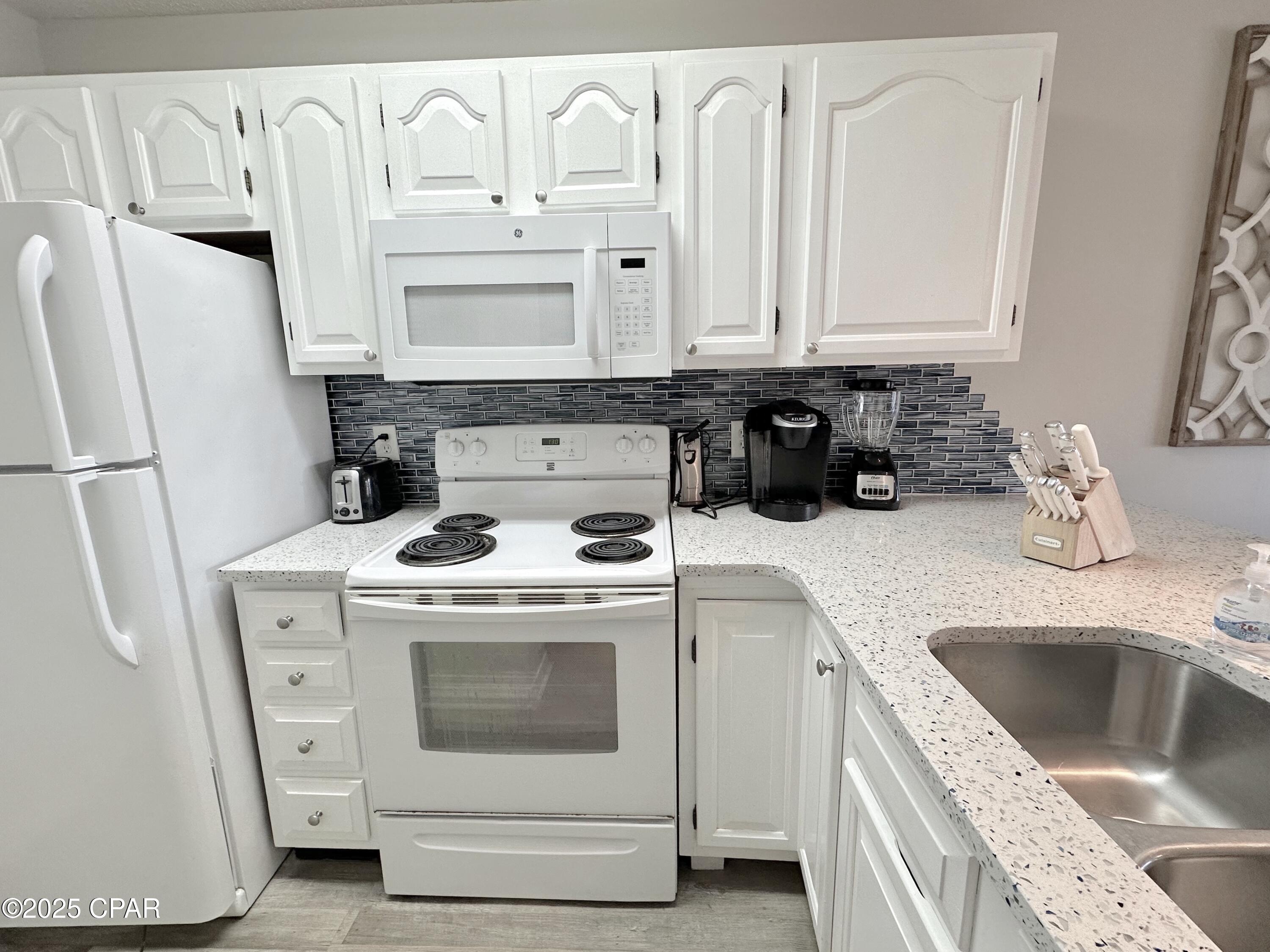 Image 11 For 8730 Thomas Drive 213