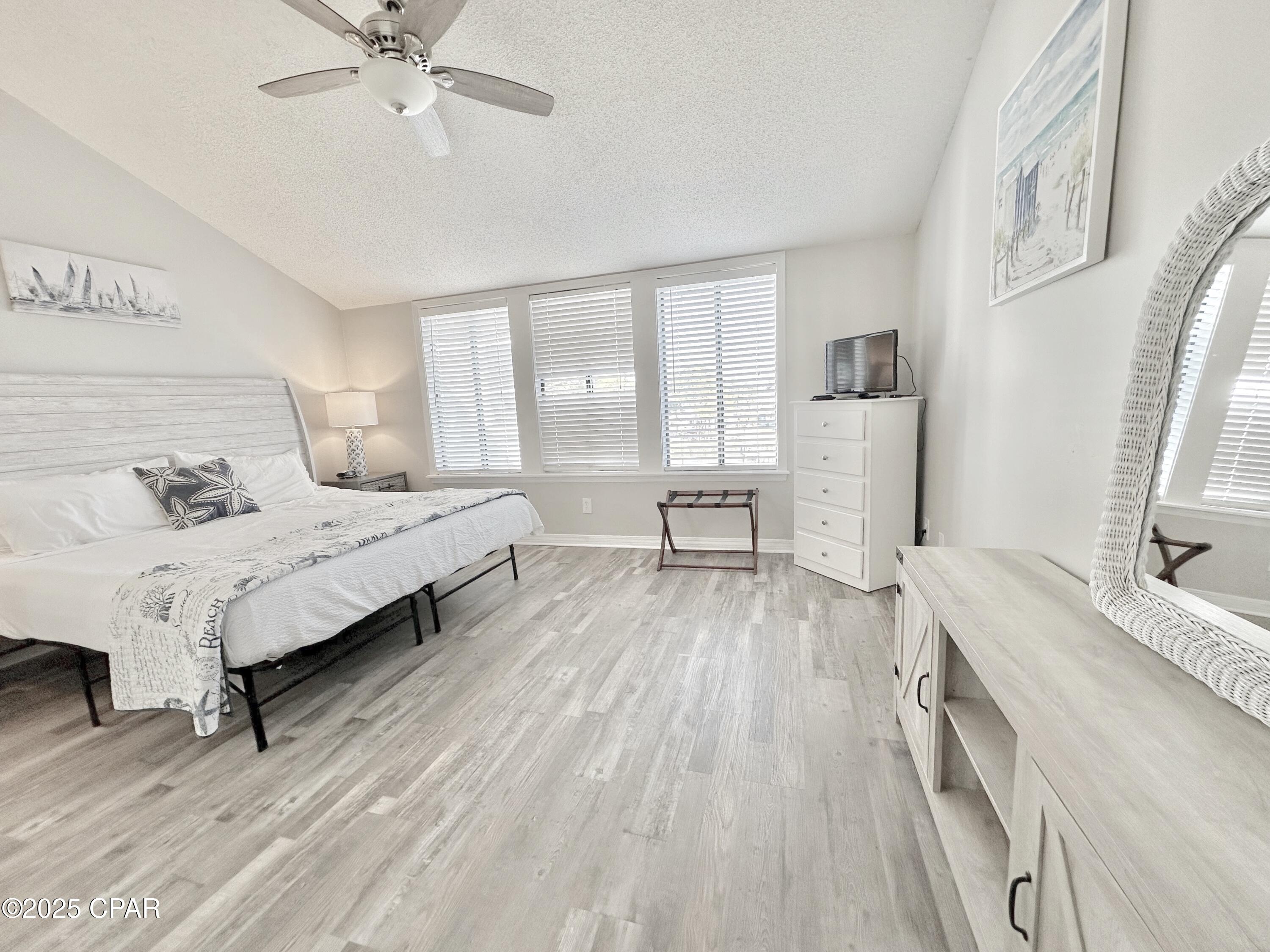 Image 24 For 8730 Thomas Drive 213