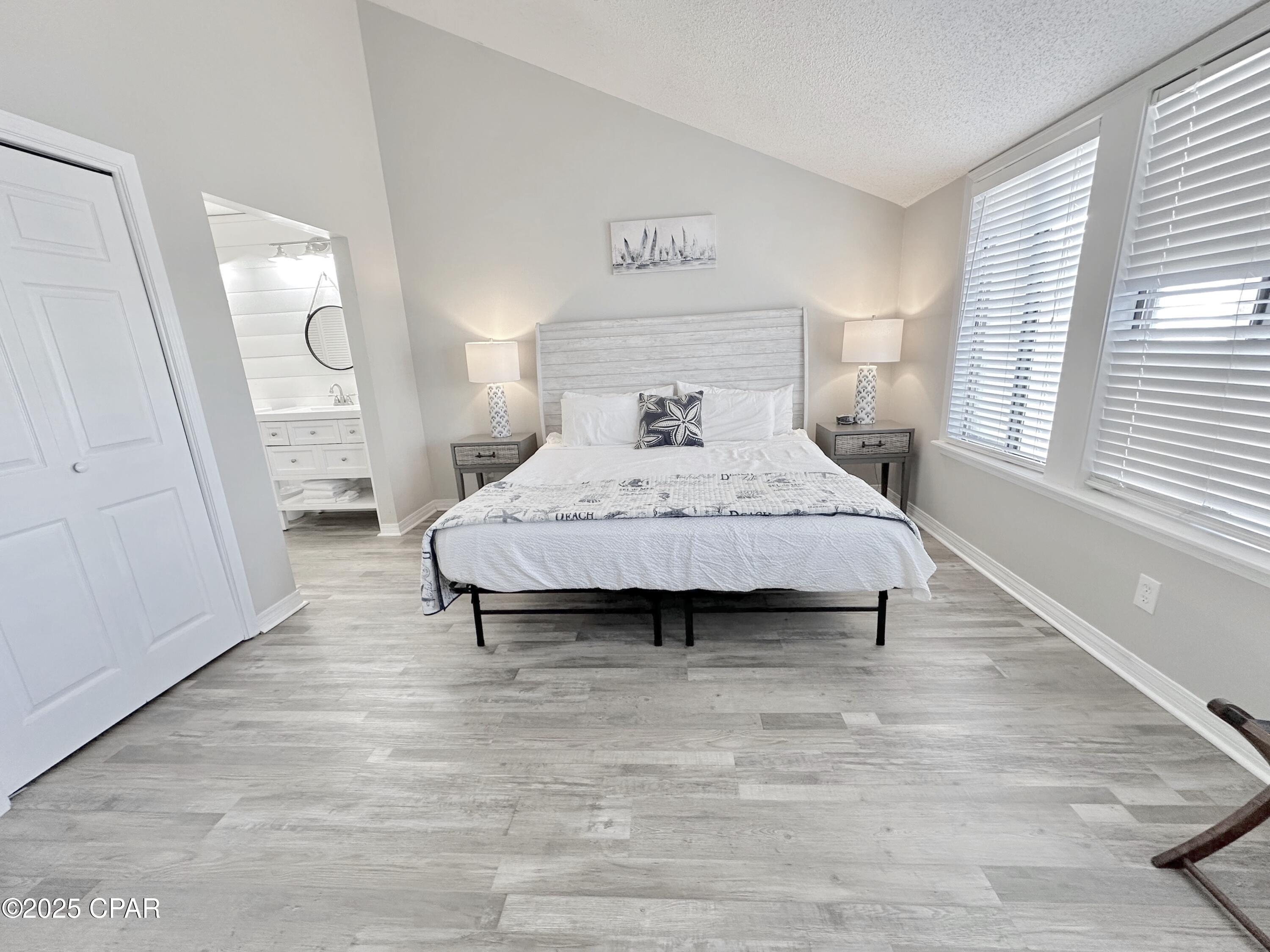 Image 25 For 8730 Thomas Drive 213