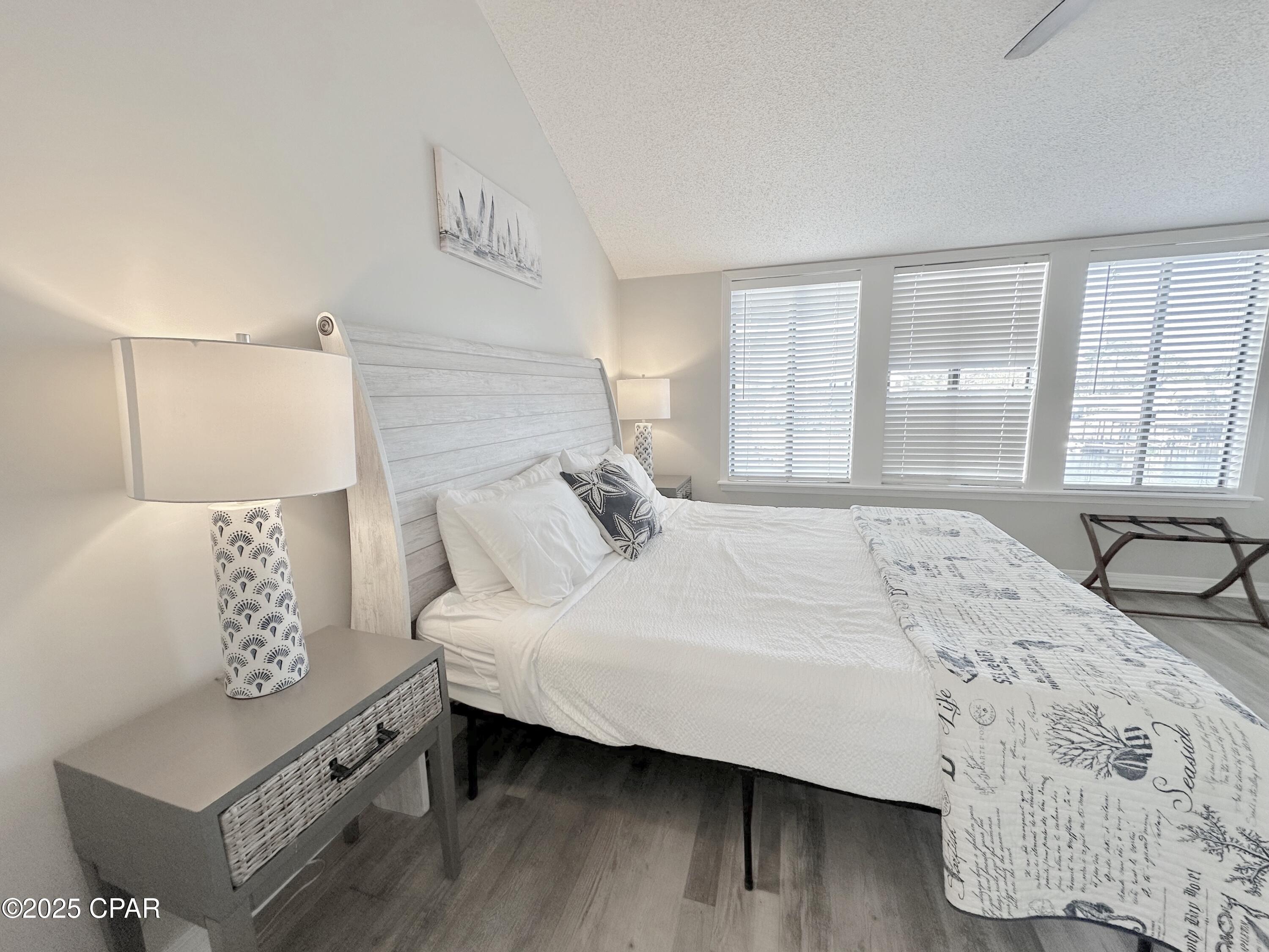 Image 32 For 8730 Thomas Drive 213