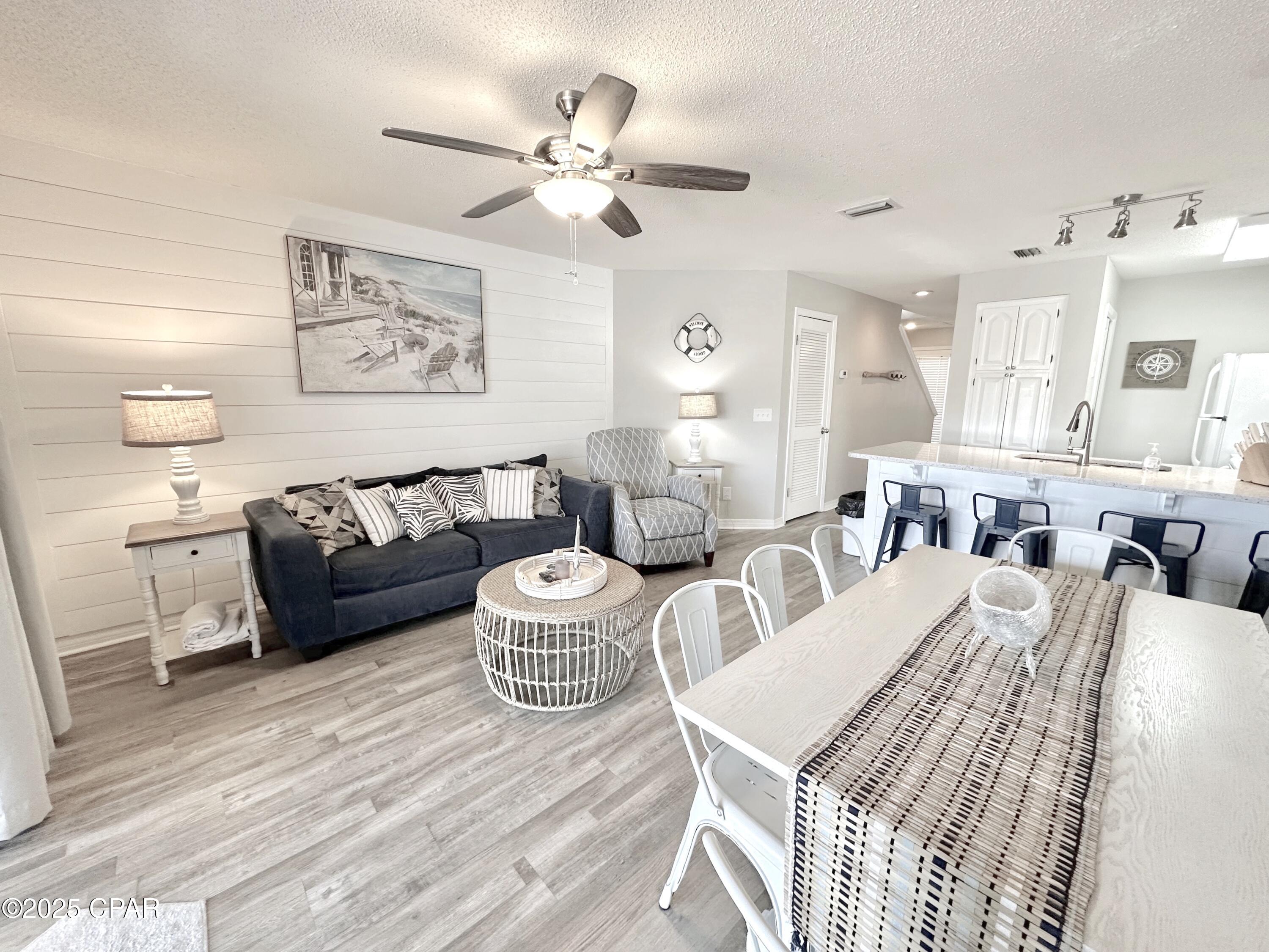 Image 6 For 8730 Thomas Drive 213