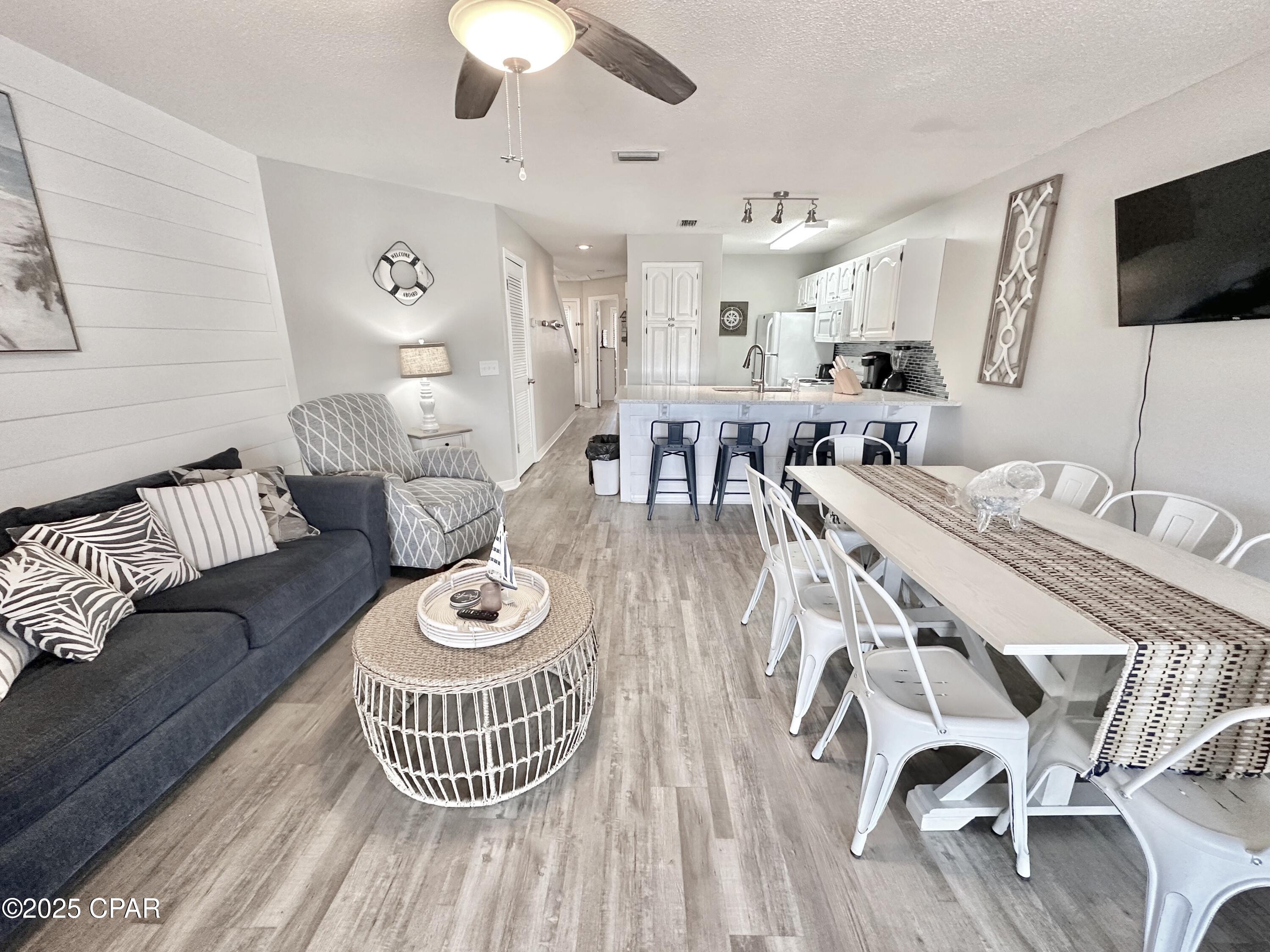 Image 7 For 8730 Thomas Drive 213