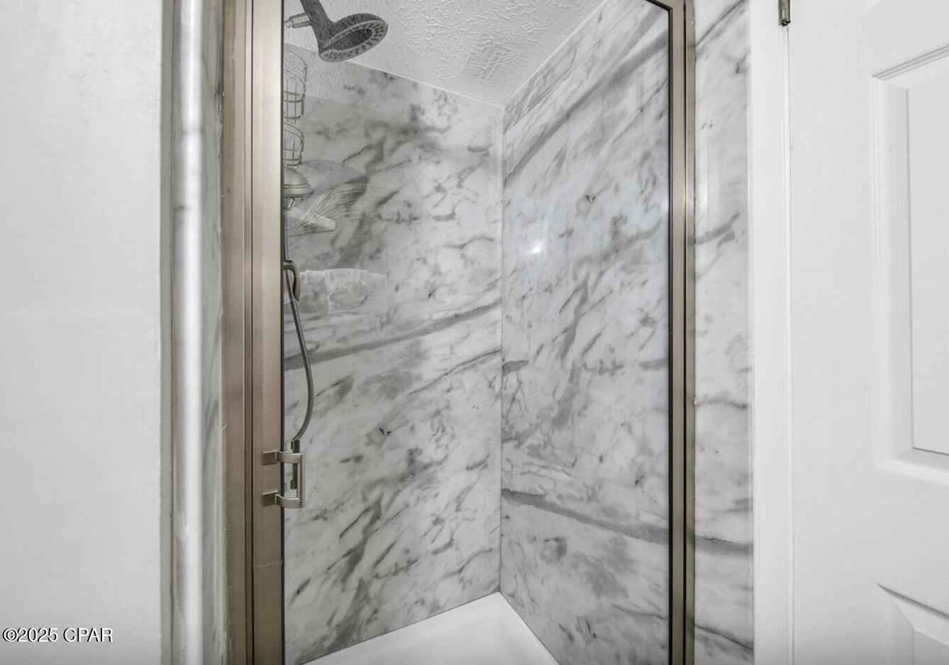 Vujnz4b0tngqx8mq1qhidcbqu_ligzkssmosbgql2aa