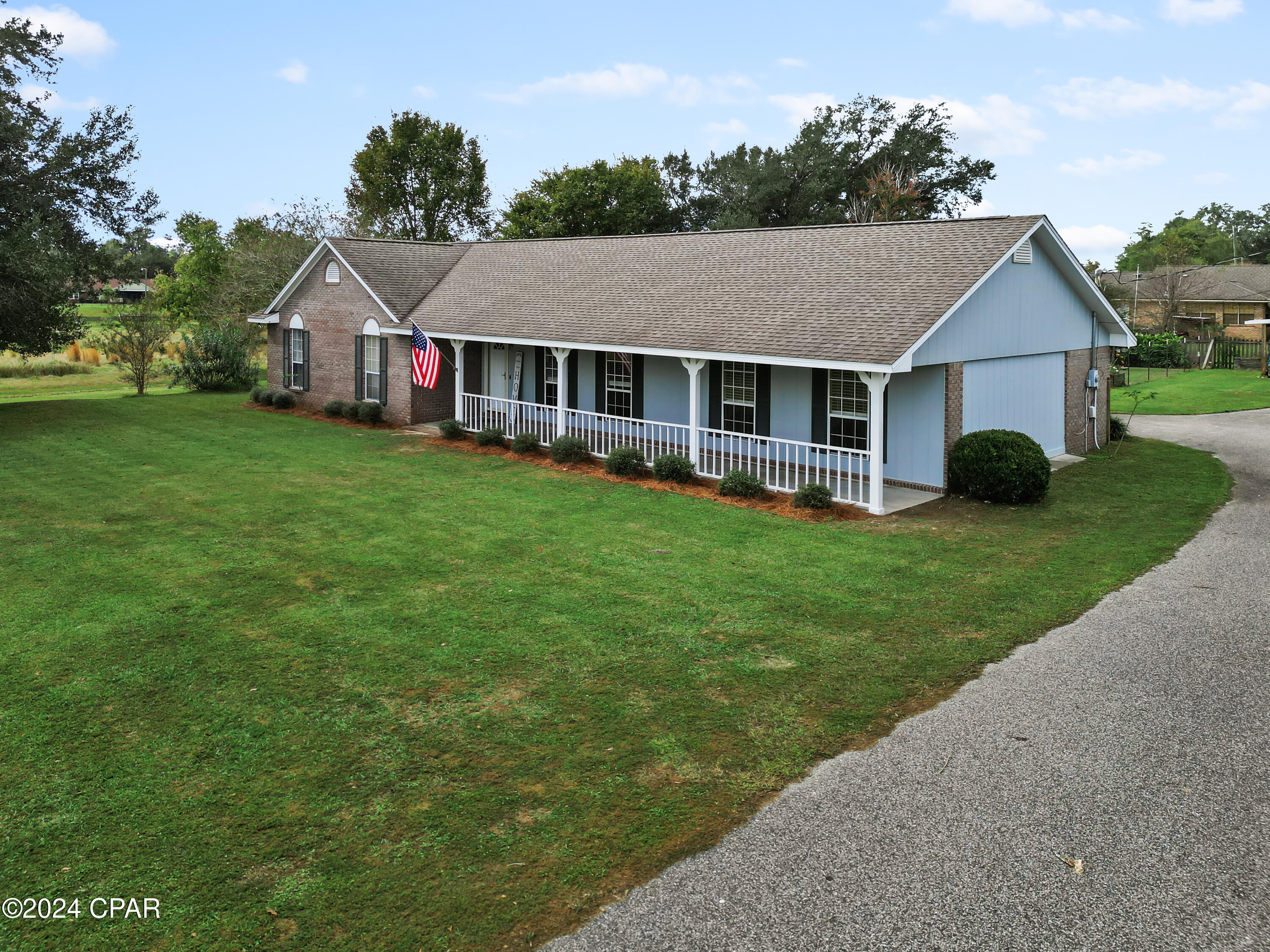 Image 3 For 18496 Live Oak Lane