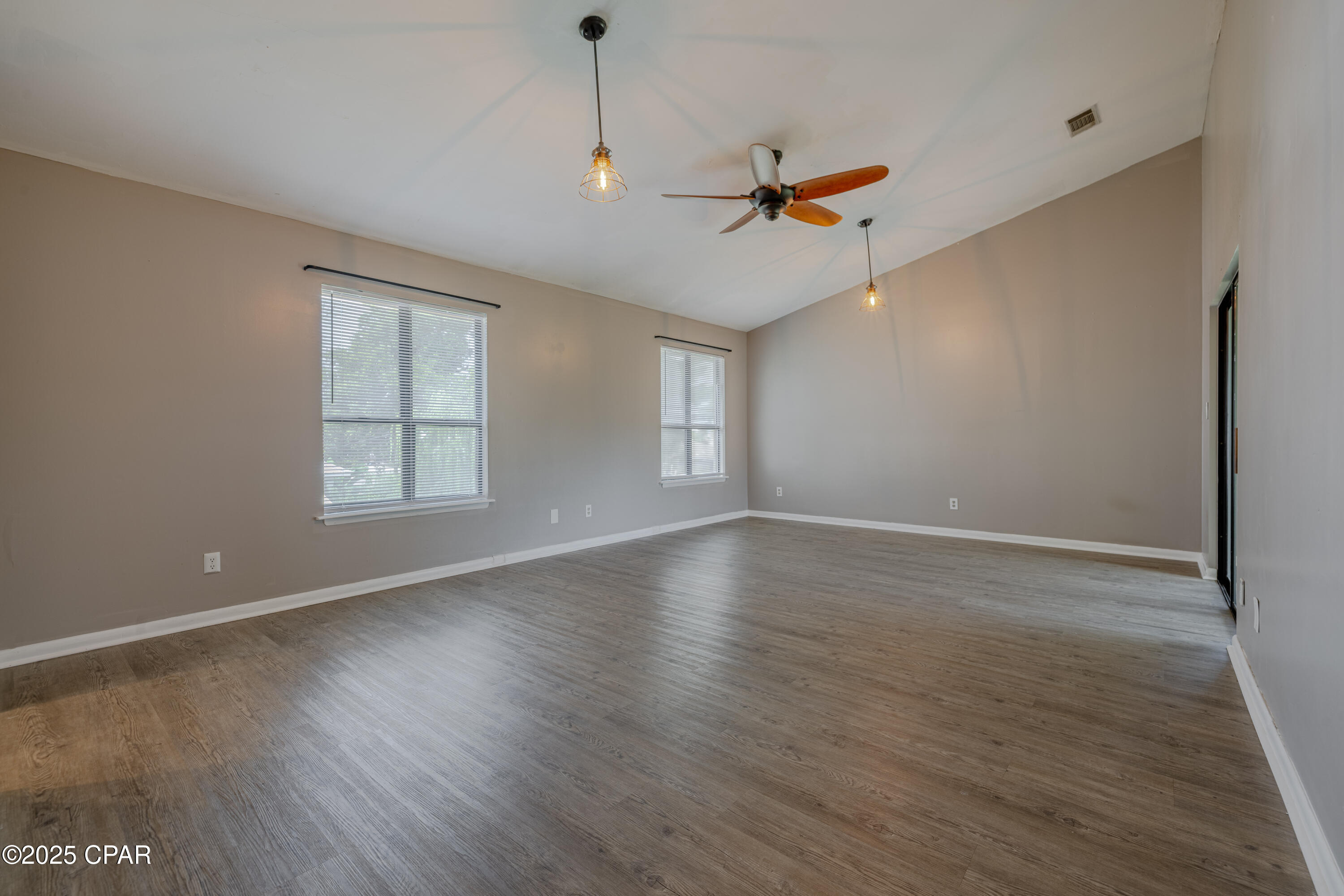 H Jb9hmz0bb8mkx4crna 8pvxmlm F3rsrznt5vr_hq