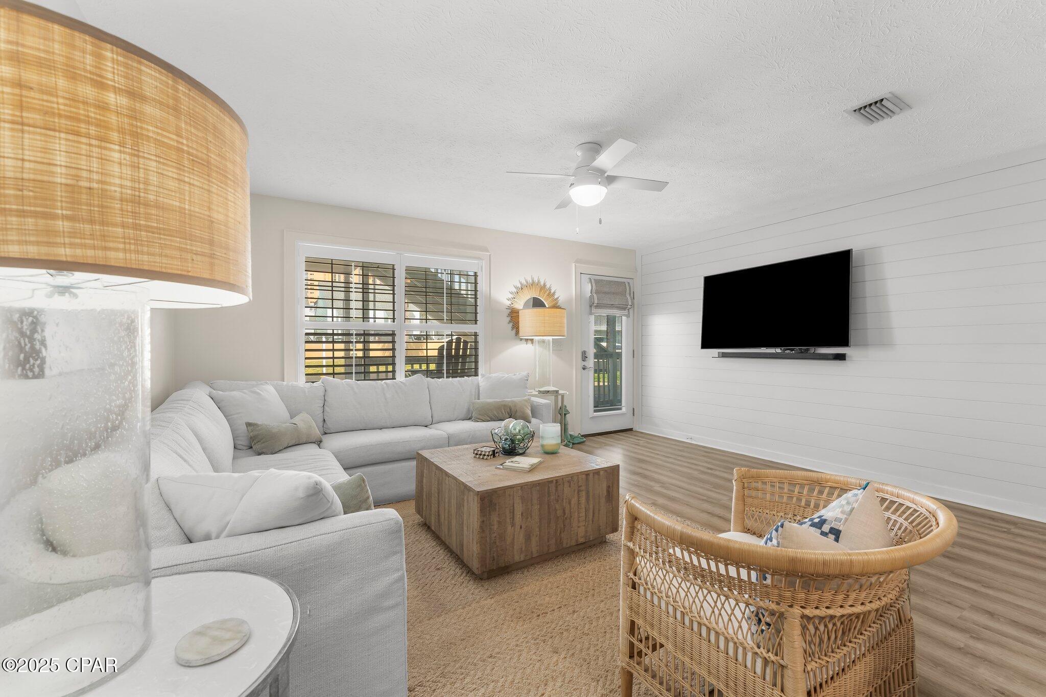 Fnnbq_ukwtrepw4pwzjyazo2u1vn6wmzggg4vuxovhq