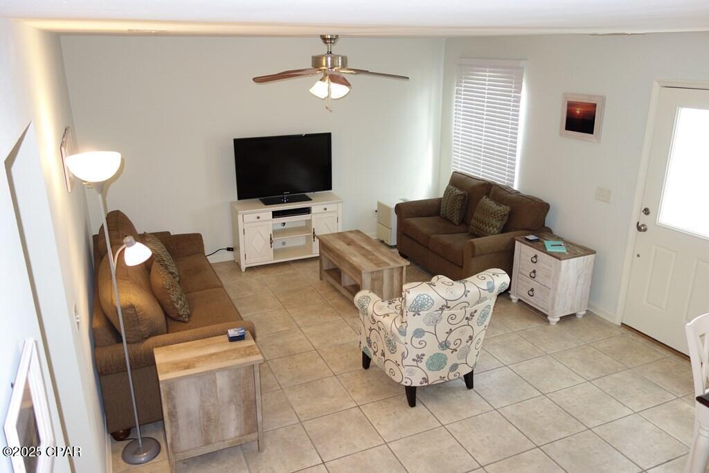 Car3_qoofijeuzg6_kyyoqdsdw81zuuipev6dcpttum