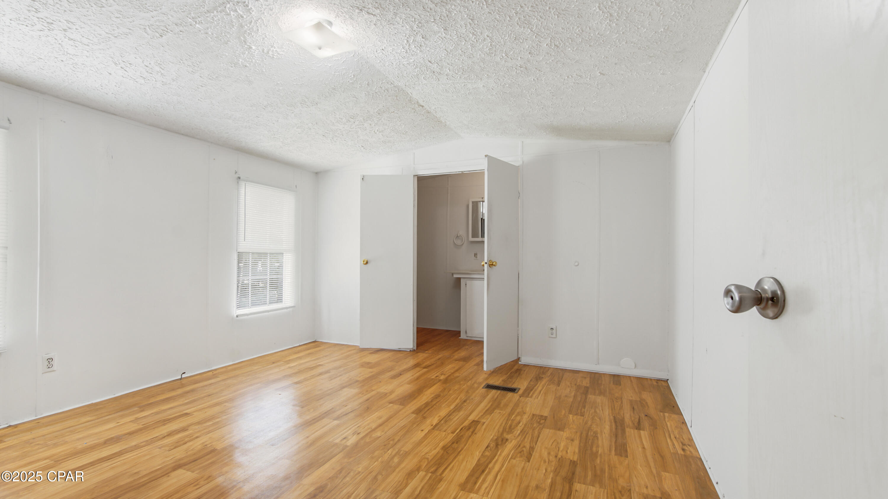 Wlh853btwwmjtxgzzipam7ytlachg5nm1qvaw2r4urw