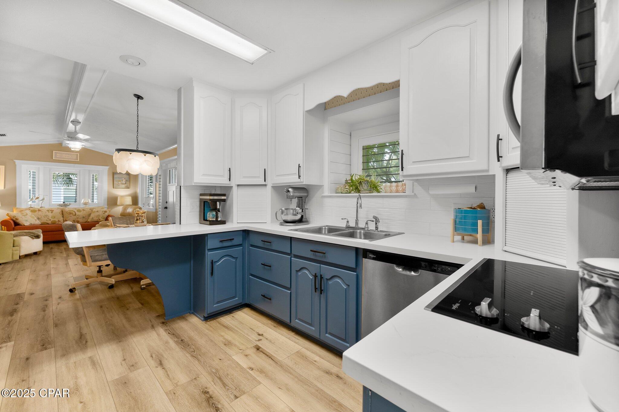 Wq7 Hk_ui04pyplvvzioiqk_koiyf8act6q180xaymg