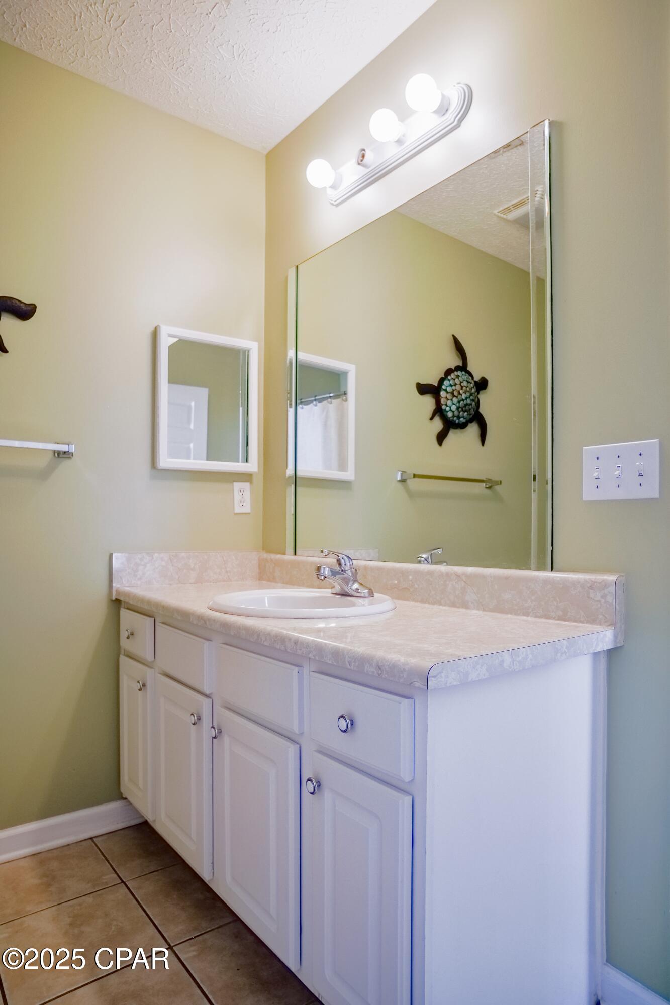 Lpnieh2xxbbspnn7w1el77m2zju7_3iscxheep9ix4i