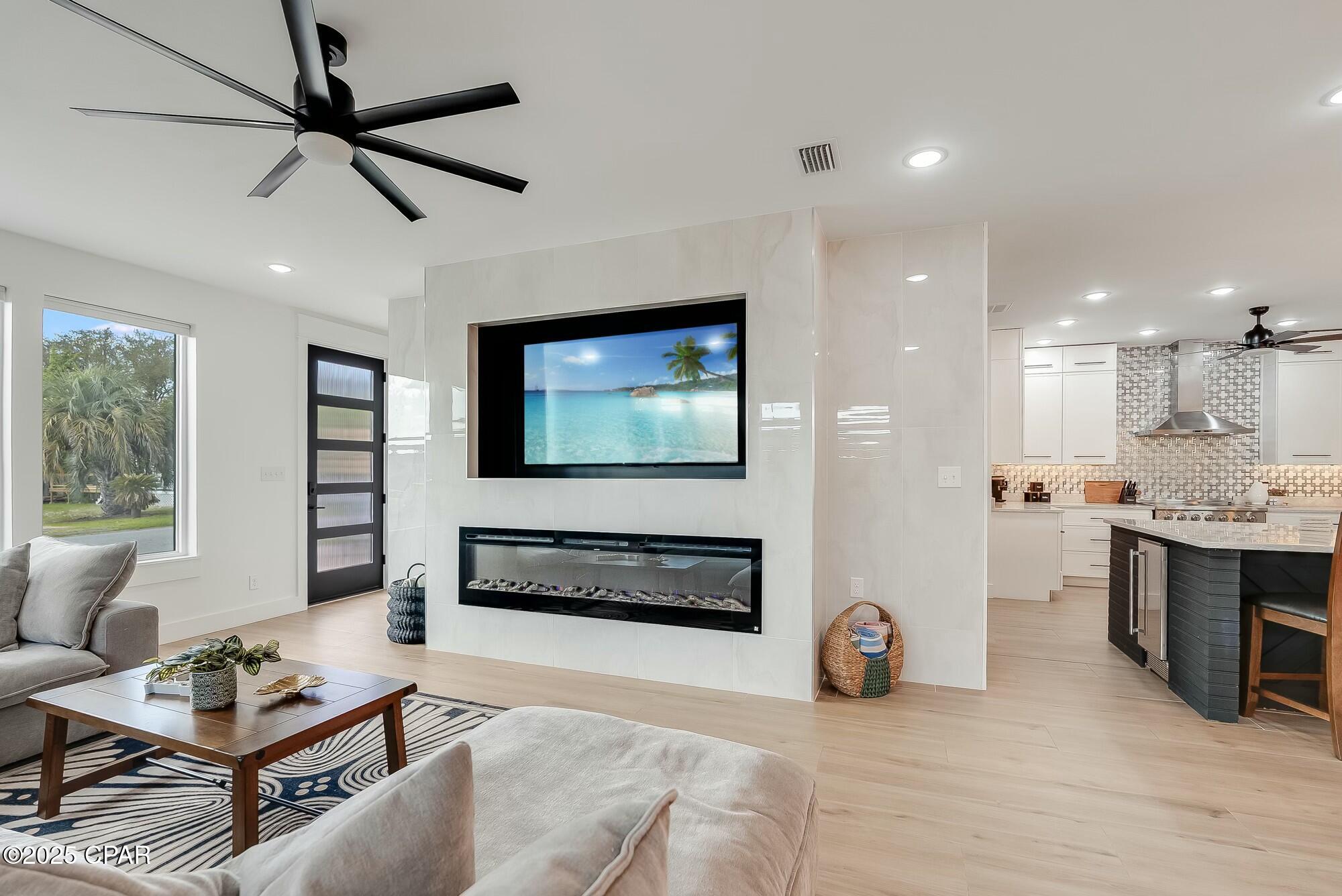 Image 8 For 208 George C Wallace