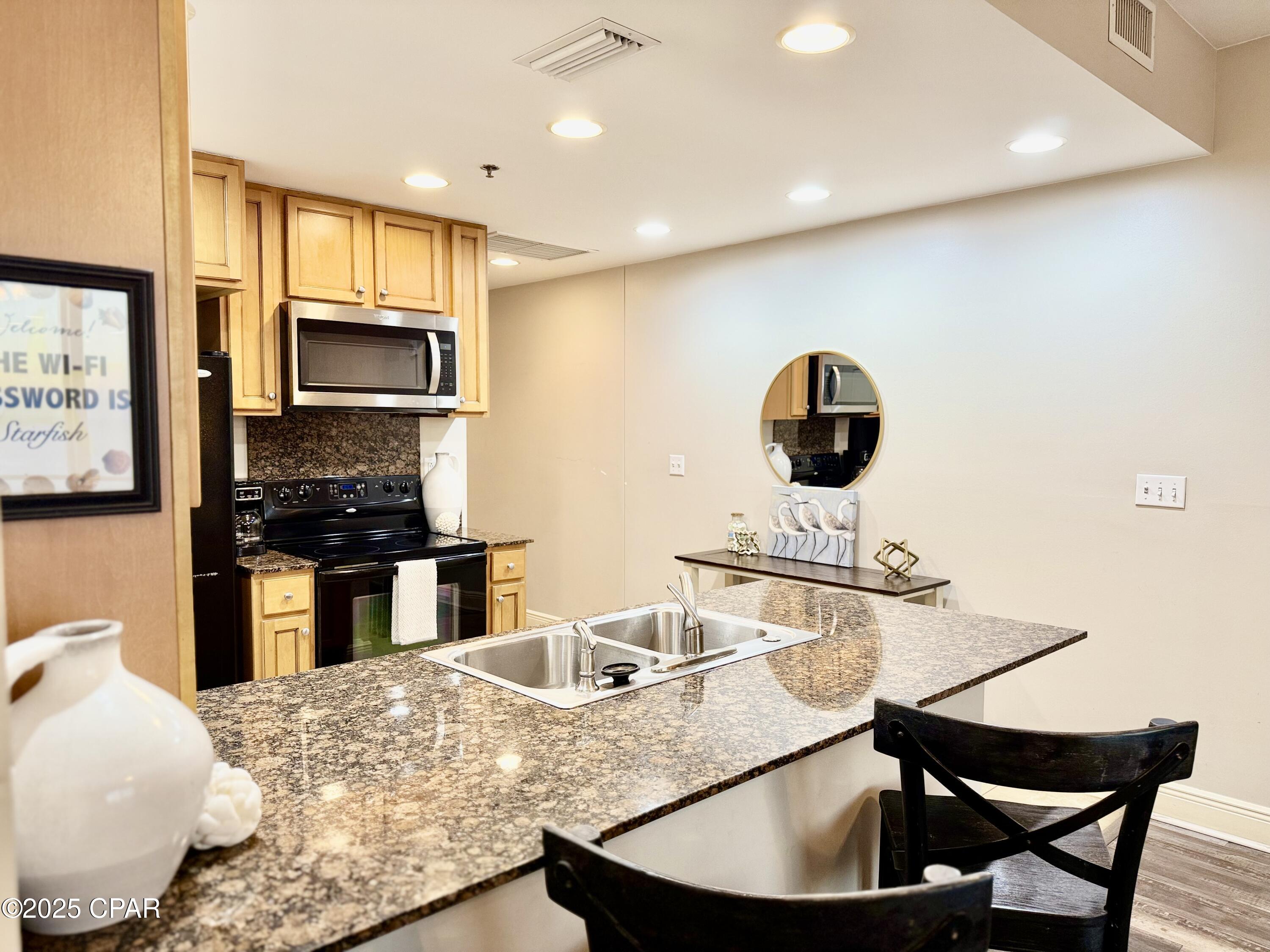 Hjhhdeomvu Adid02sjdsuxh Gxz2ffzanjaxwtuici