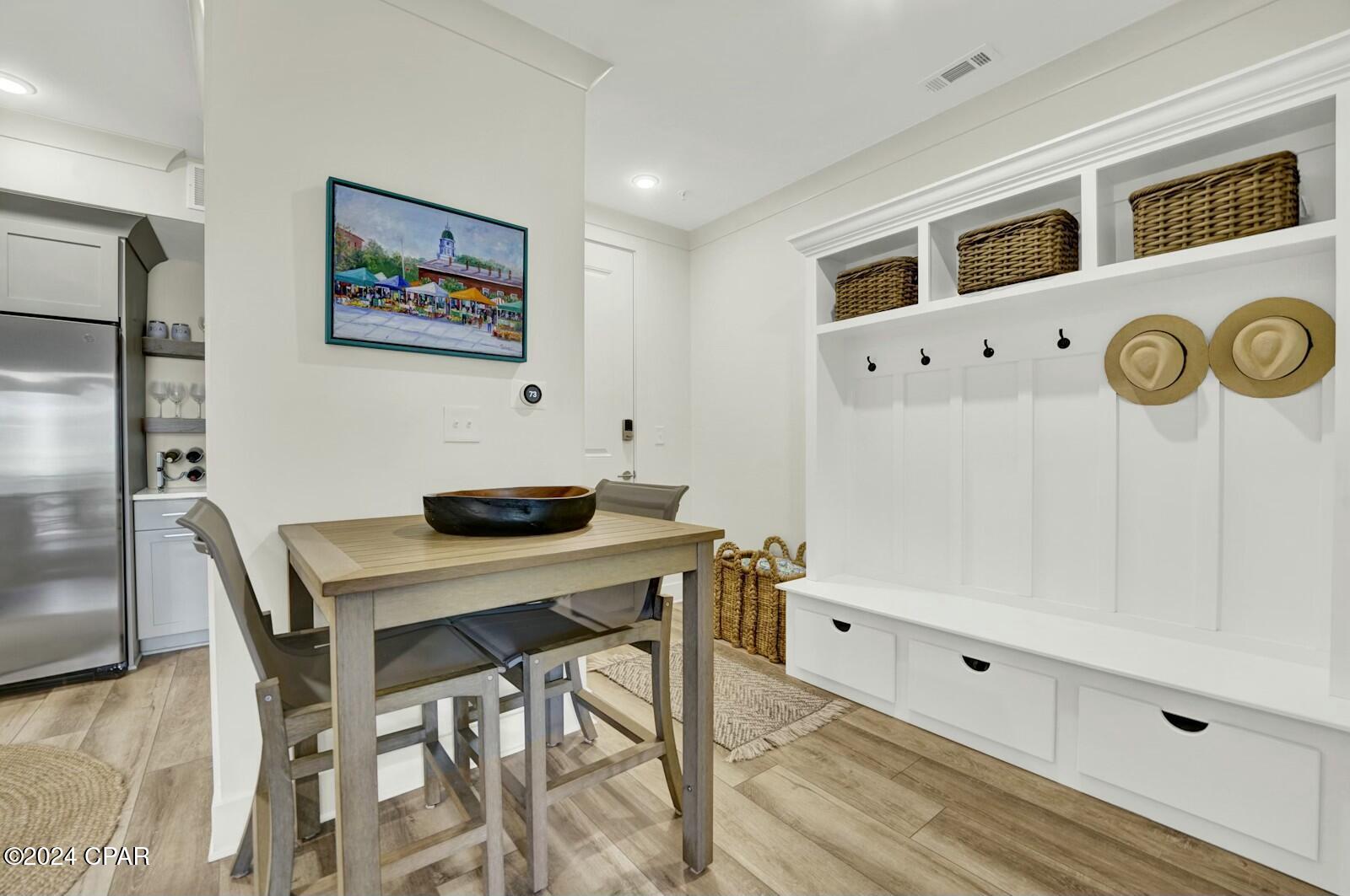 Smsxj4bsjfmlosuxfdhfol4tv Uw Hx8v4ri9i_usvy