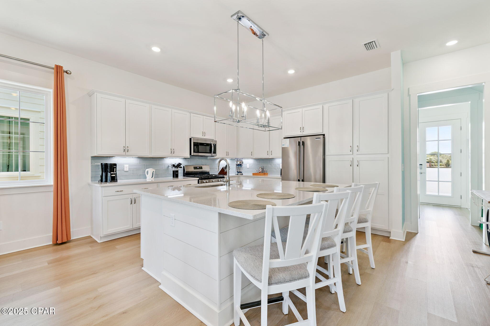 Eopxxurdvbawblsplfegbi_yt2j_jeuss7cuaontuc8