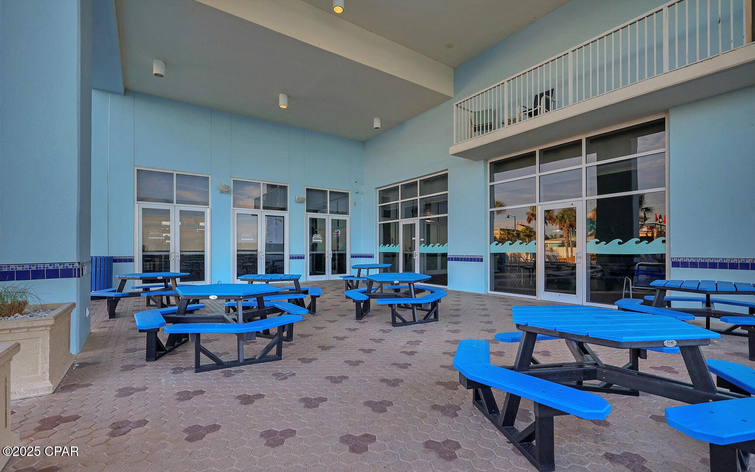 Image 33 For 10901 Front Beach Road 2003