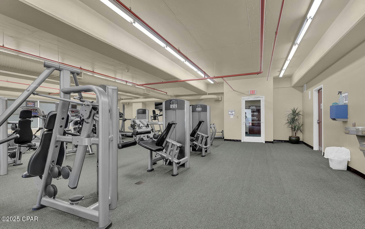 Io_lg8zmqxwhcpjchickqtbt20iuykeqvjimenpem7s