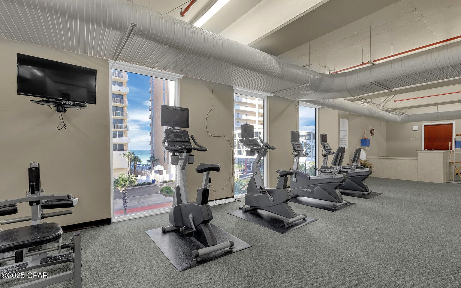 Image 38 For 10901 Front Beach Road 2003