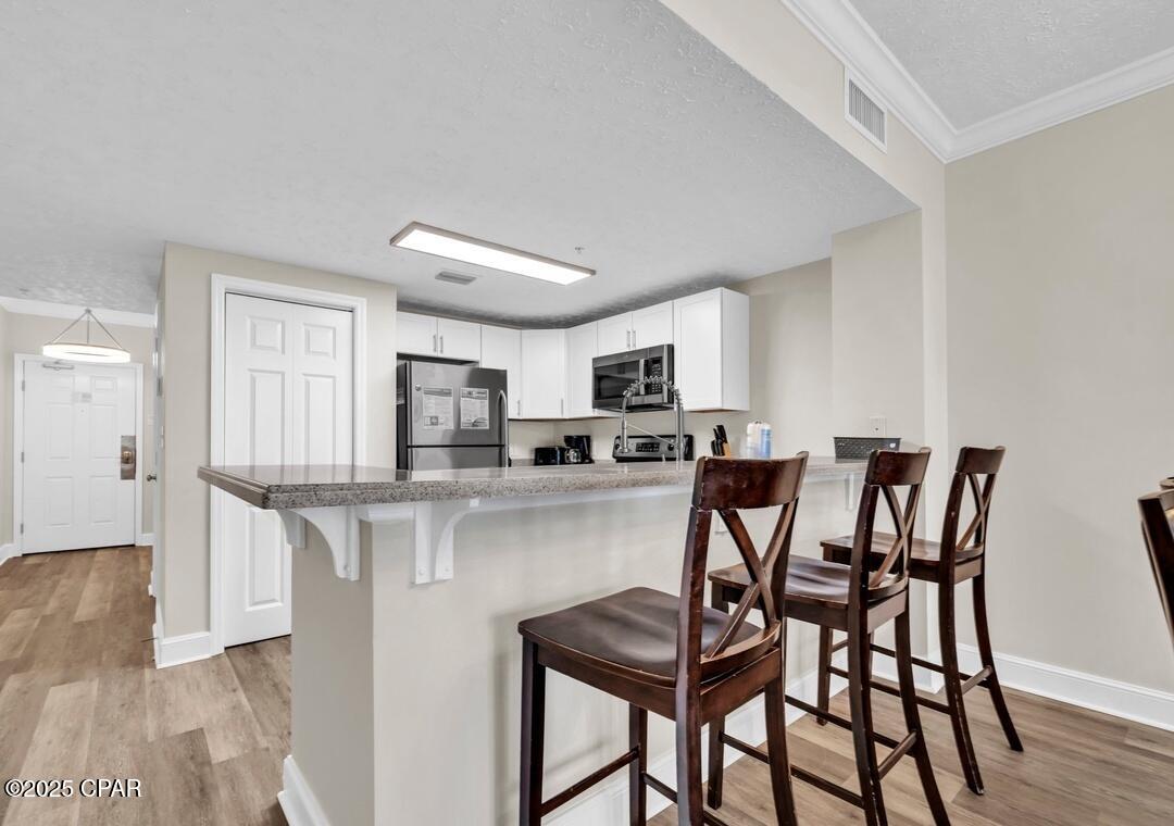 Image 8 For 10901 Front Beach Road 2003