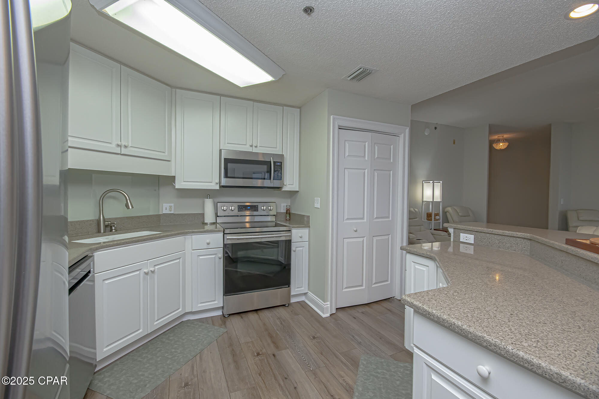 Y8jzk4pfib24pudly0pyr730nlpc8lddcli1hoon4wg