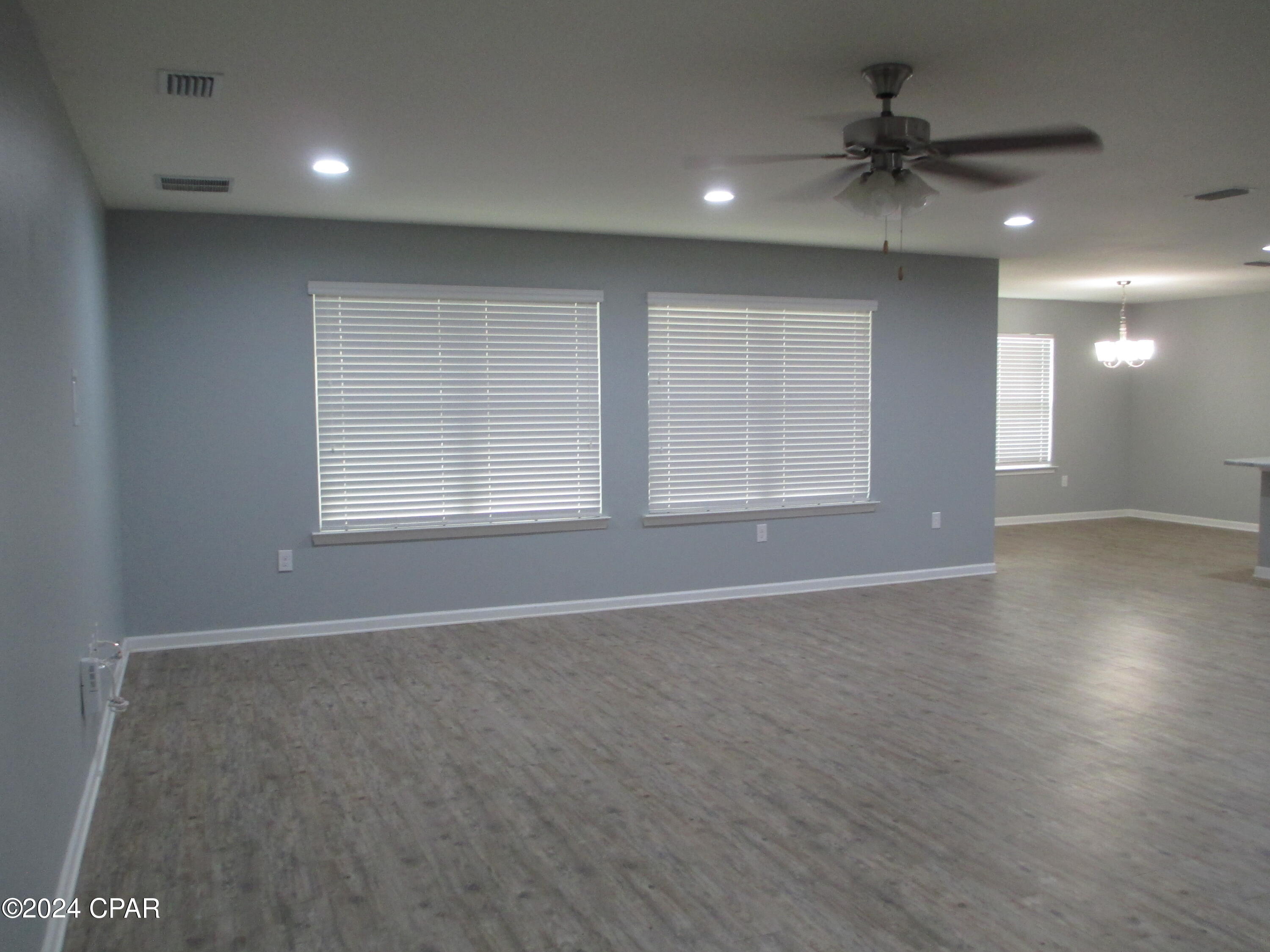 Vacuvbfeg4l2h9bmdluacdtbcfpqpauqhu8sjqej_fc