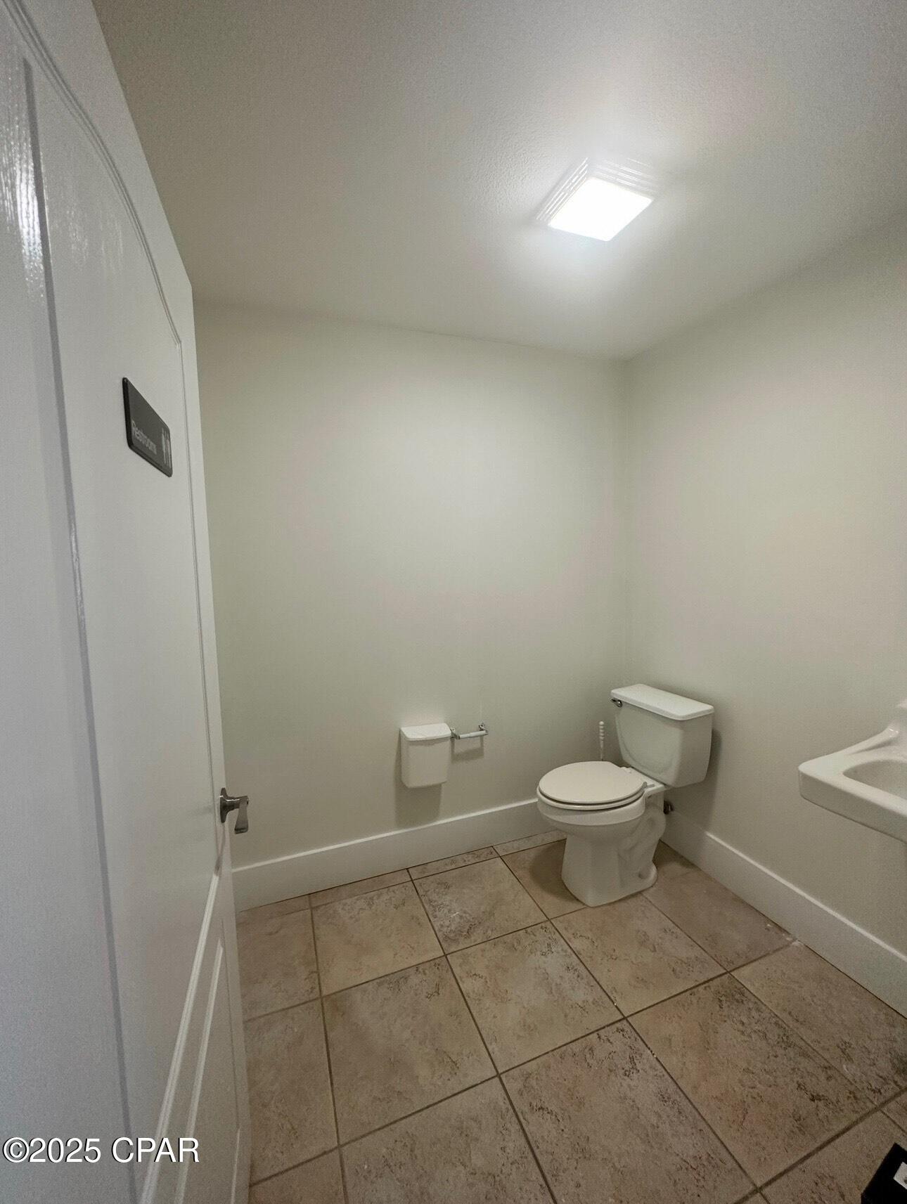 Woieenuqp82yzs4hr6 Jb1x_pmzpp7lampfeodjnffy