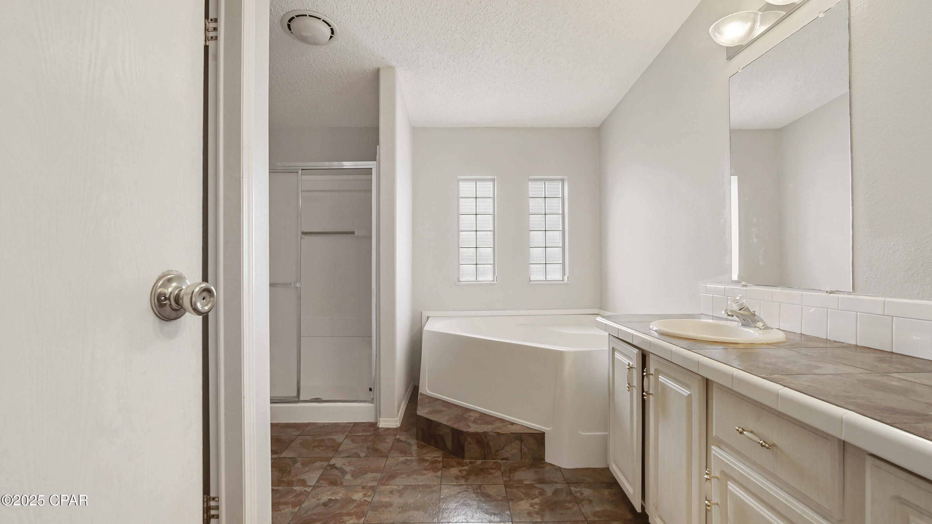 R9dci1ii1kh5et2bdrd_zq9henr0ghfzjo_vc90enw4