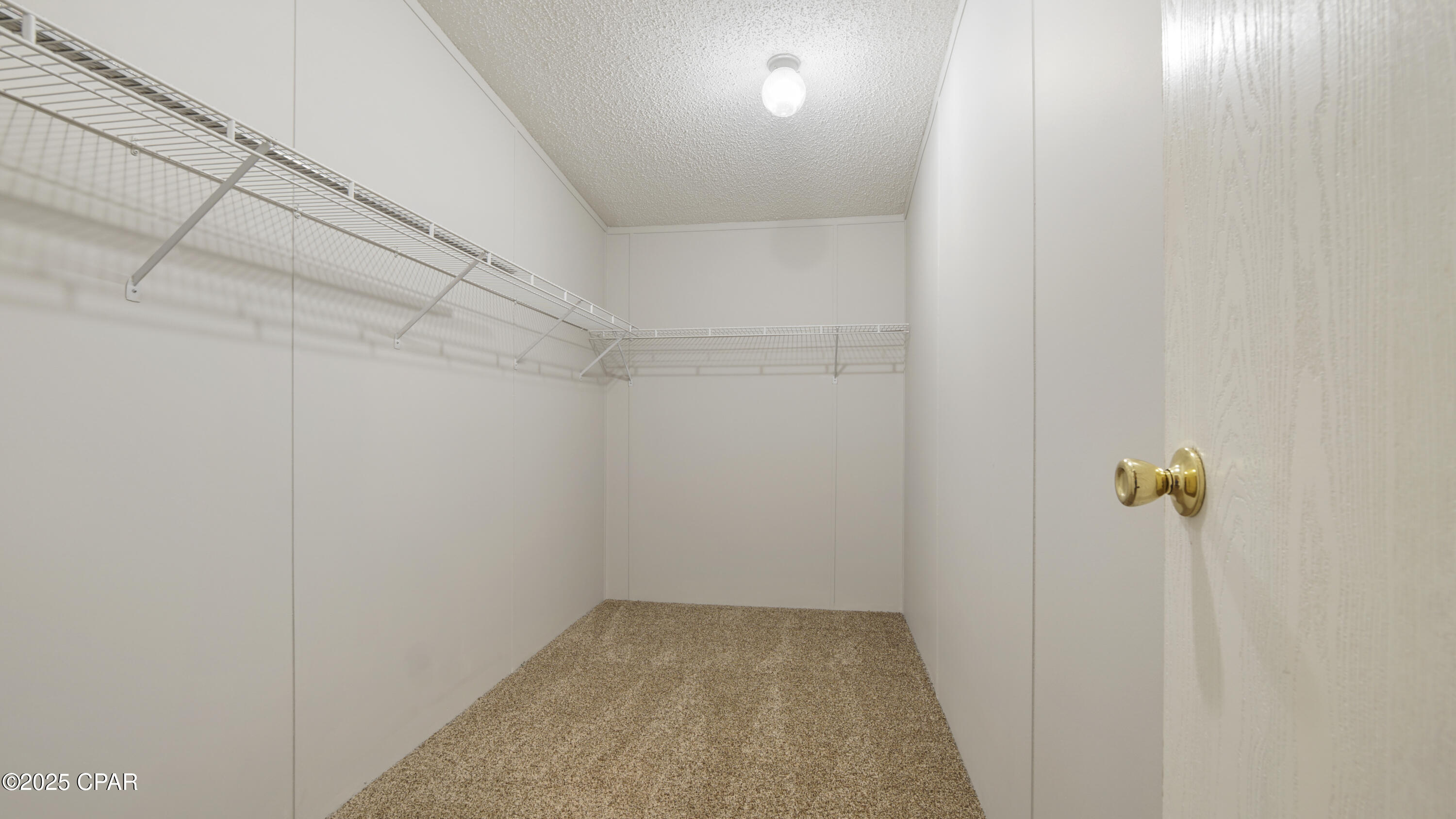 Joamue9kbawlmtt29 Ft_lrunn7oeiaqus1v7u9jlai