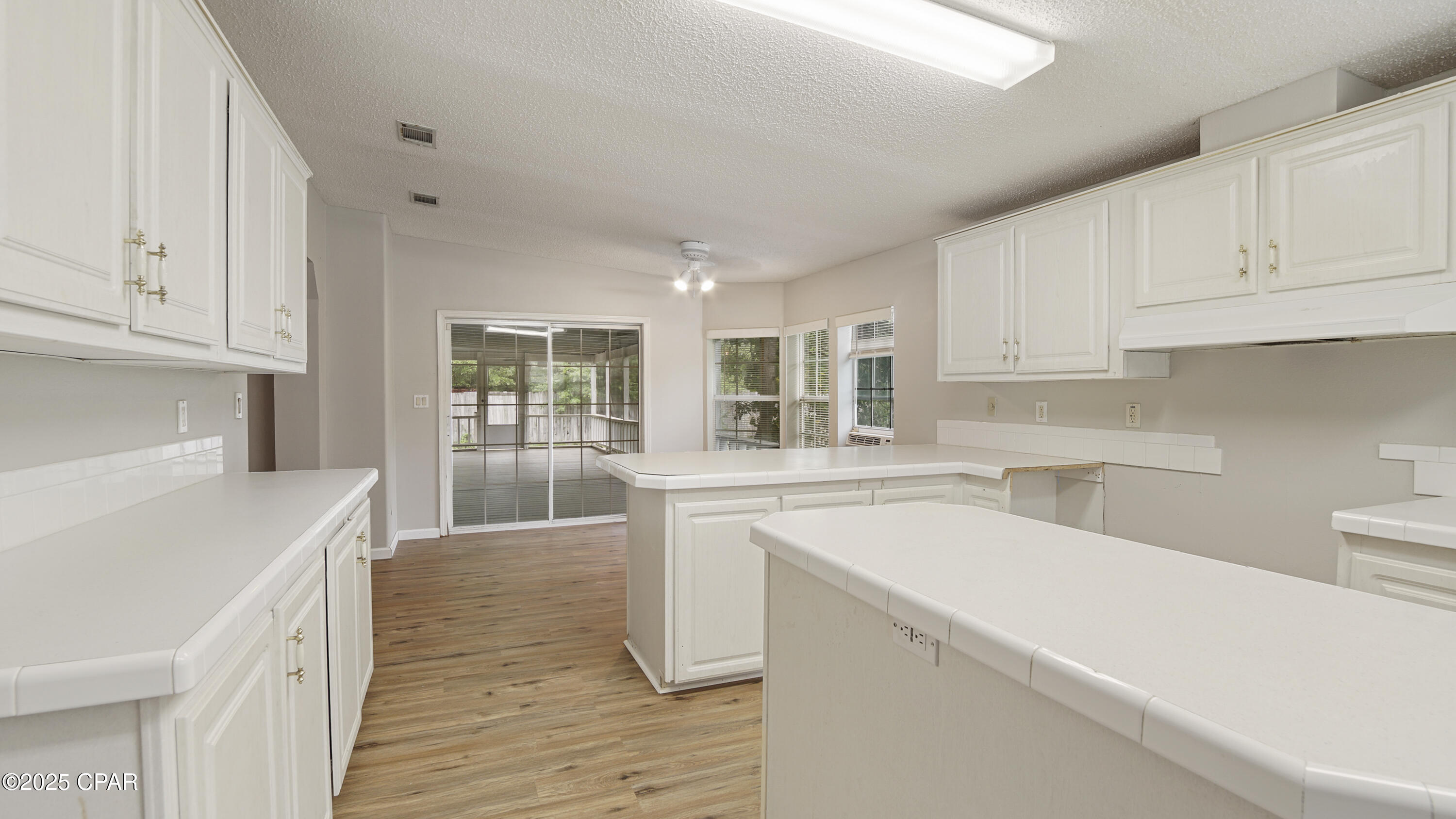 Dt3tw Sdmrjomcwowuly2mypbud79t 5lr8tpfc2vbw