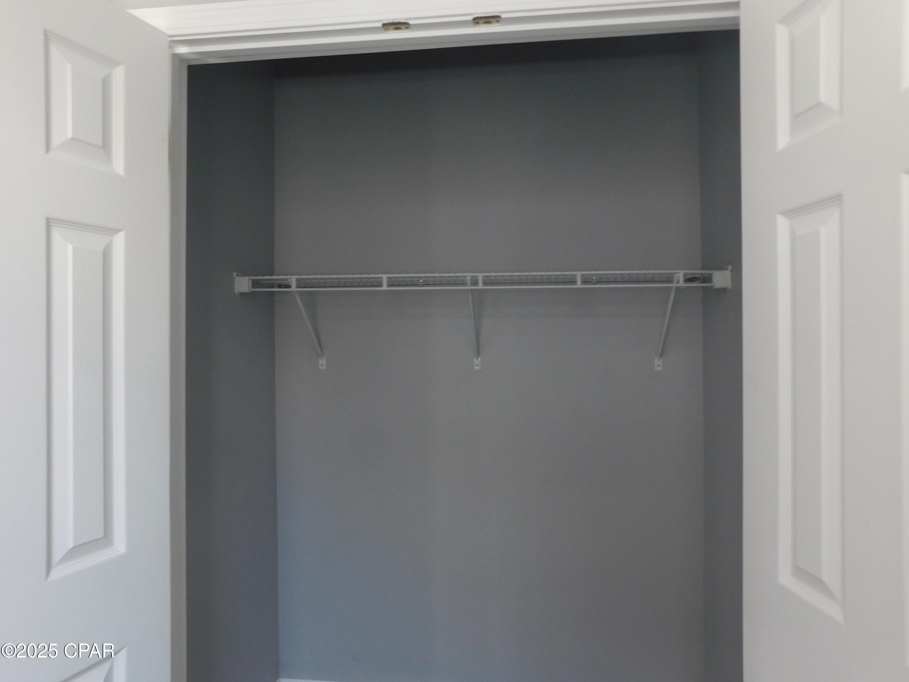 Image 27 For 2445 Mercedes Avenue