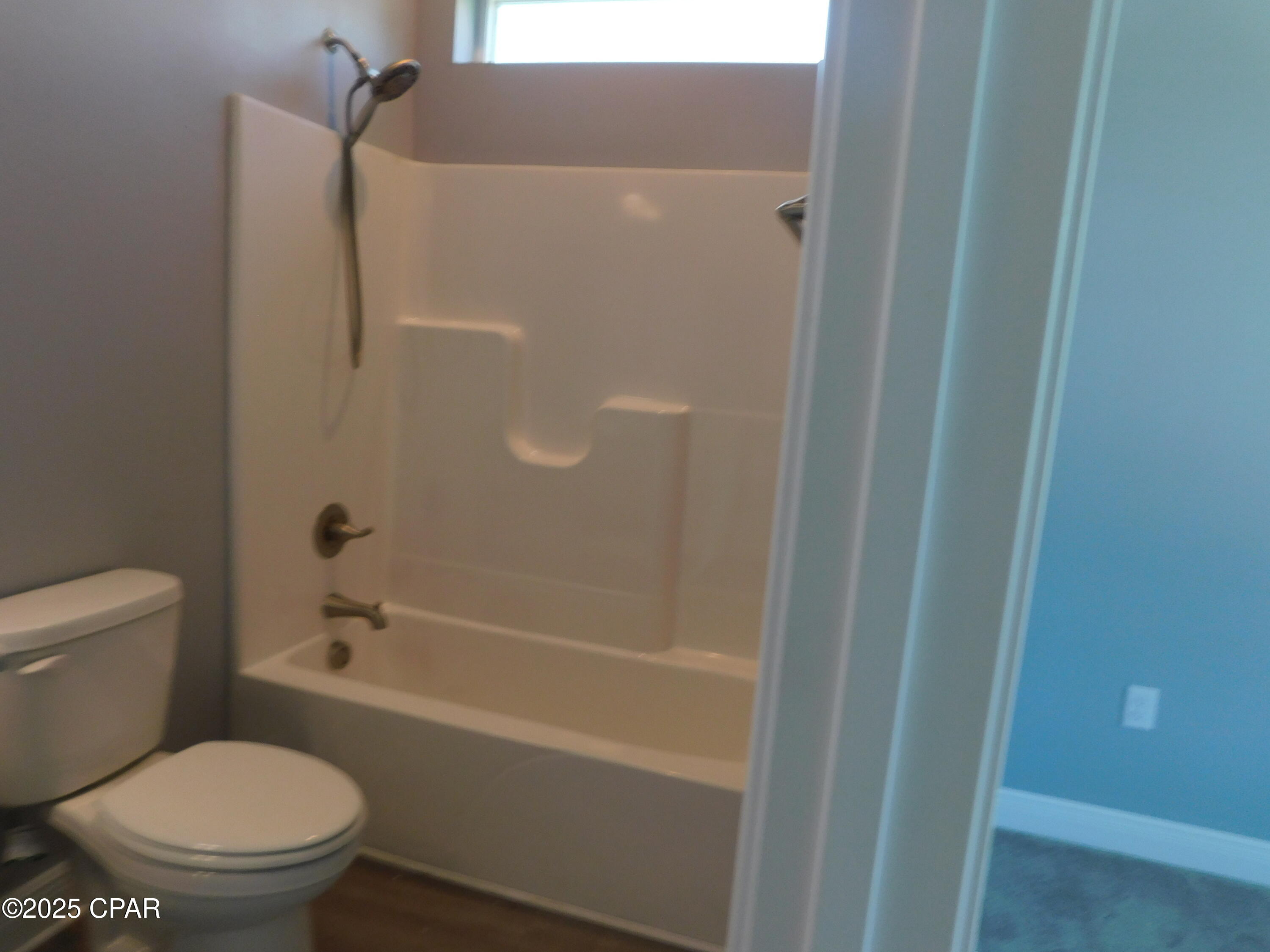 Image 33 For 2445 Mercedes Avenue