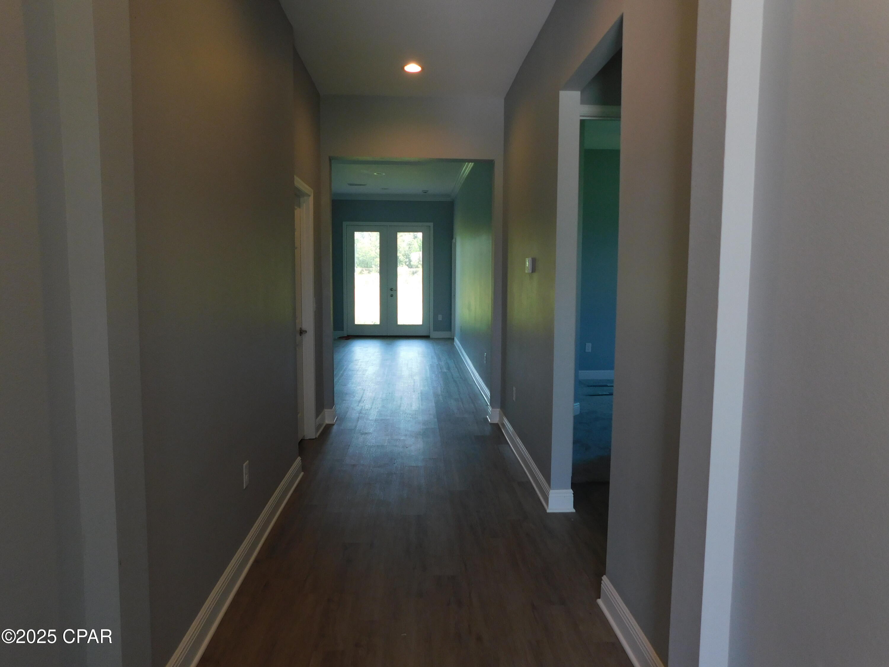 Image 4 For 2445 Mercedes Avenue