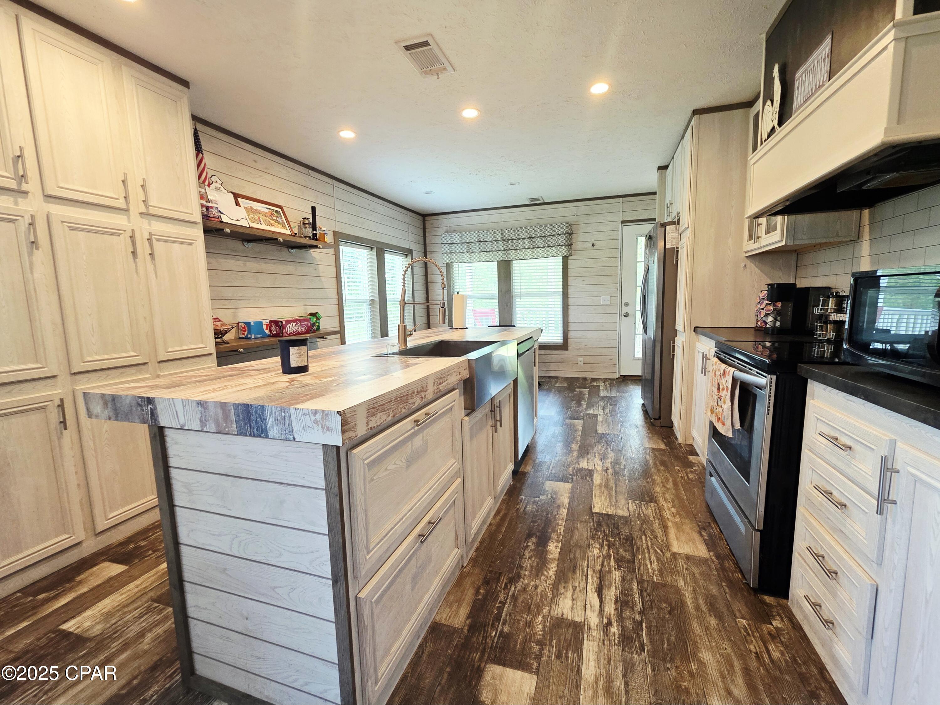 9v900repxe7vv0fmrlxwcuipcdmxfle_ucb8zmxnpqi