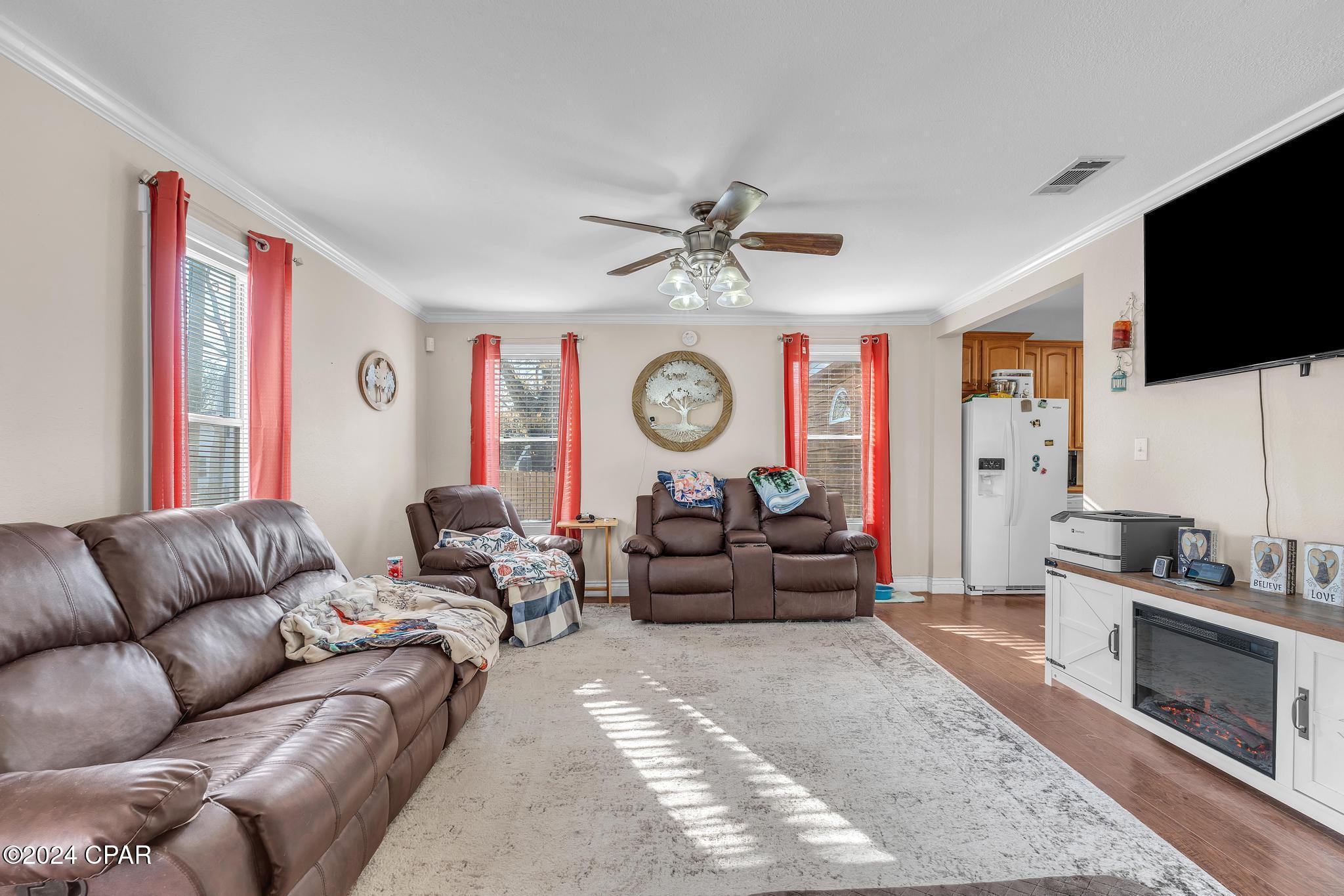 Image 17 For 748 3rd Street