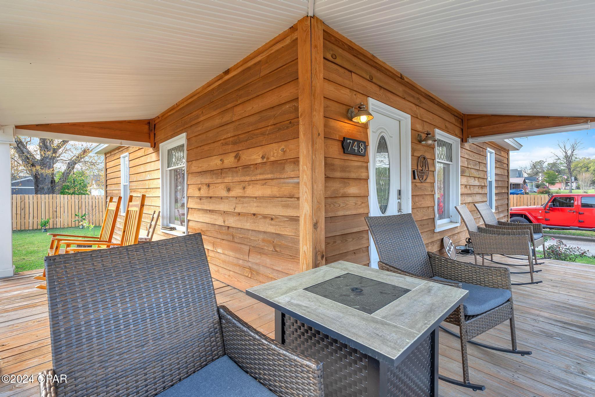 Image 2 For 748 3rd Street